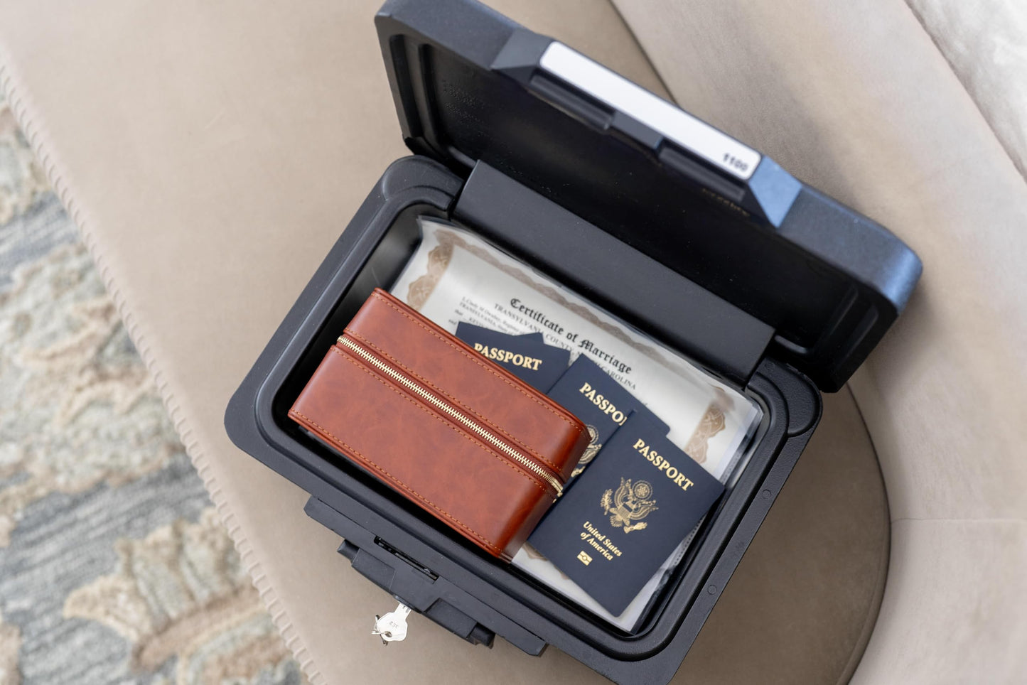 DIGICASE Watch and Jewelry Travel Case for Men & Women, Luxury PU Leather Organizer for 2 Watches, Rings, Earrings & Sunglasses - Black - Zippered Compact Travel Storage Jewelry Holder Gift (BROWN)