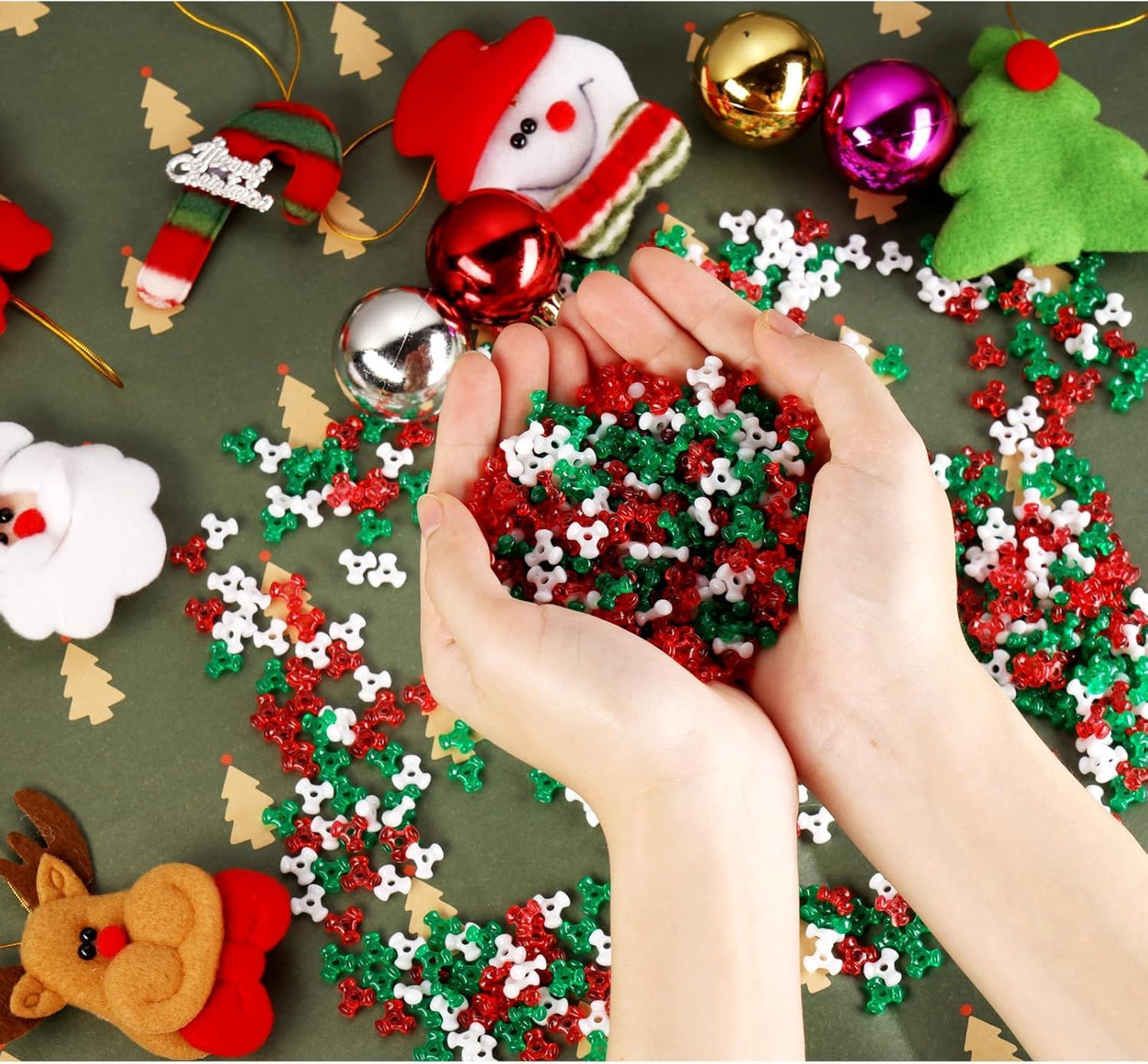 1860pcs Christmas Tri Beads, Tri Beaded Ornament Kit Christmas DIY Bead Christmas Tree Hanging Decoration，Xmas Beads Ornaments Candy Cane Ornament