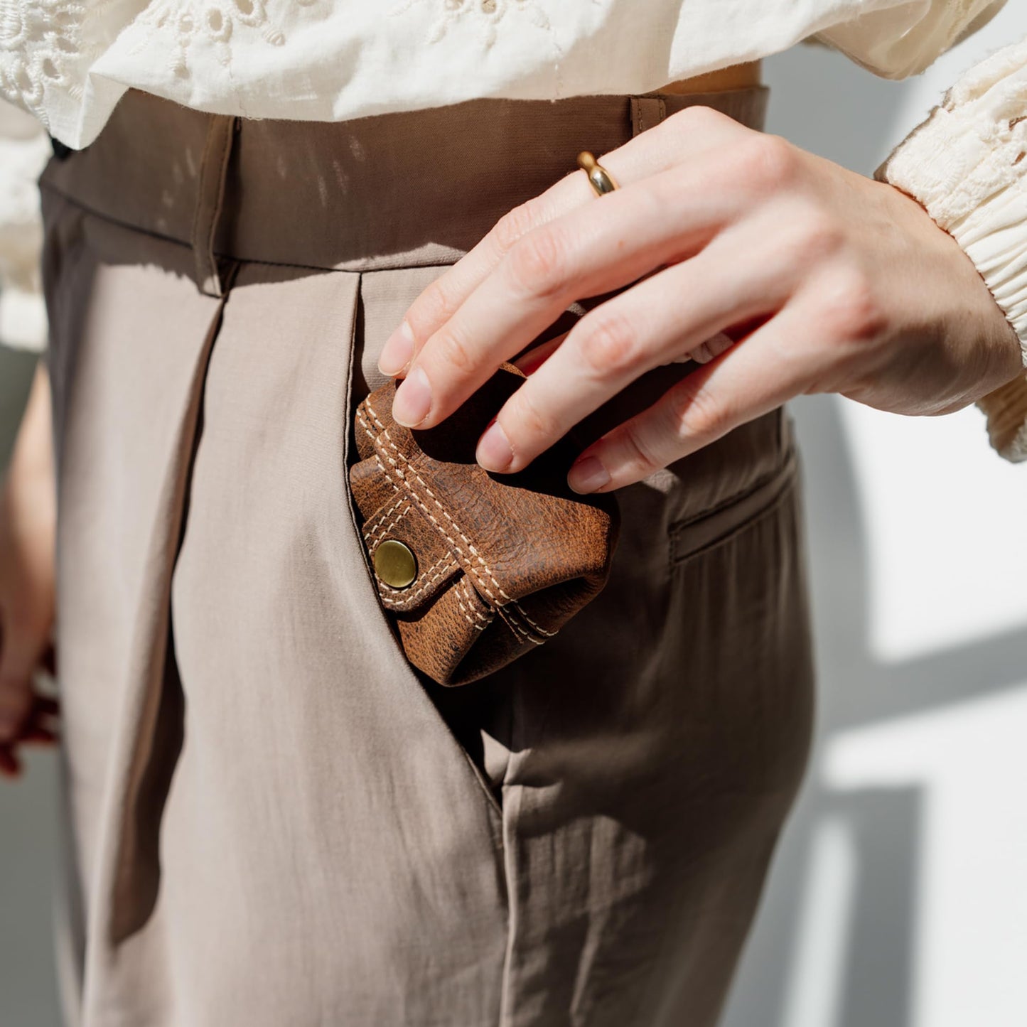 Berliner Bags Vintage Genuine Leather Coin Pouch Lena, Change Purse for Women and Men, Coin purse with snap - Brown