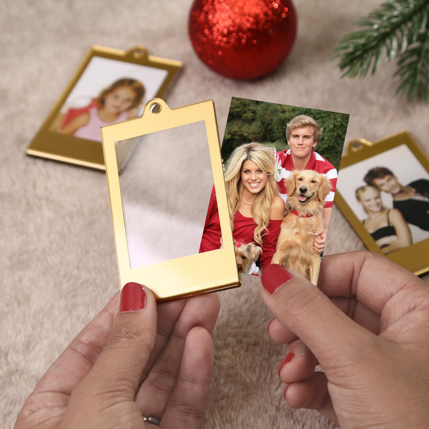 UNIQOOO 8 Set Christmas Instax Acrylic Picture Frames 8.6 * 5.4cm Fujifilm Polaroid Picture Ornaments, Blank Double-Sided Picture Frames for Polaroid Film, Hanging Photo Ornaments For Tree (Gold)