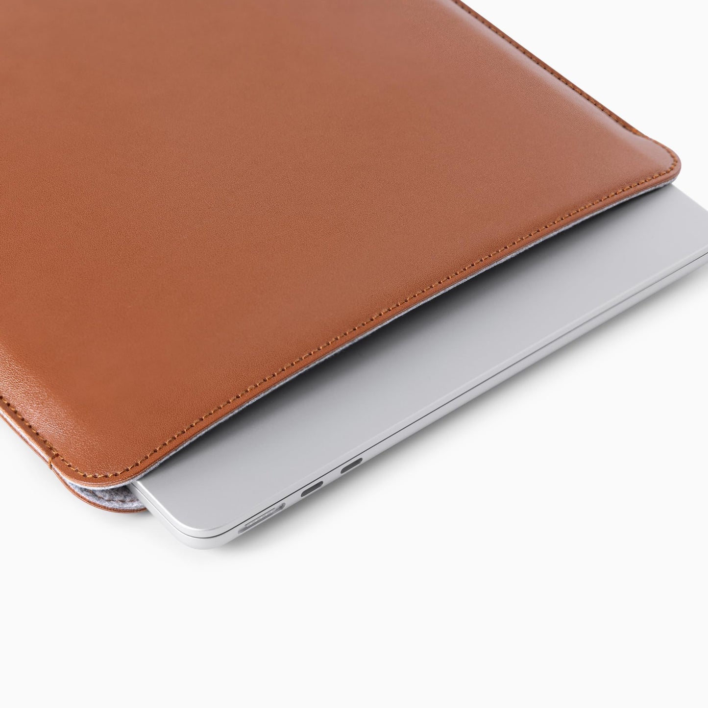 Comfyable Laptop Sleeve 14 Inch Precisely Compatible with MacBook Pro M5 M4 M3 M2 Pro/Max 2026-2021, Faux Leather Cover Case, 14 in, Brown