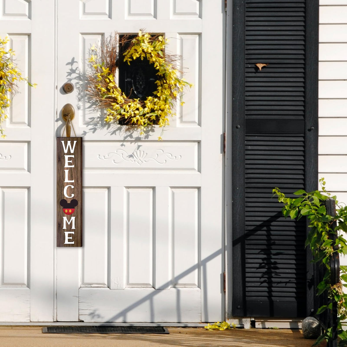 FUEMEILY 15.7'' Cute Mouse Seasonal Interchangeable Home Sign for Front Porch,18pcs Interchangeable Hanging Vertical Welcome Door Sign for Farmhouse/Wall/Porch Decor and Housewarming Gift
