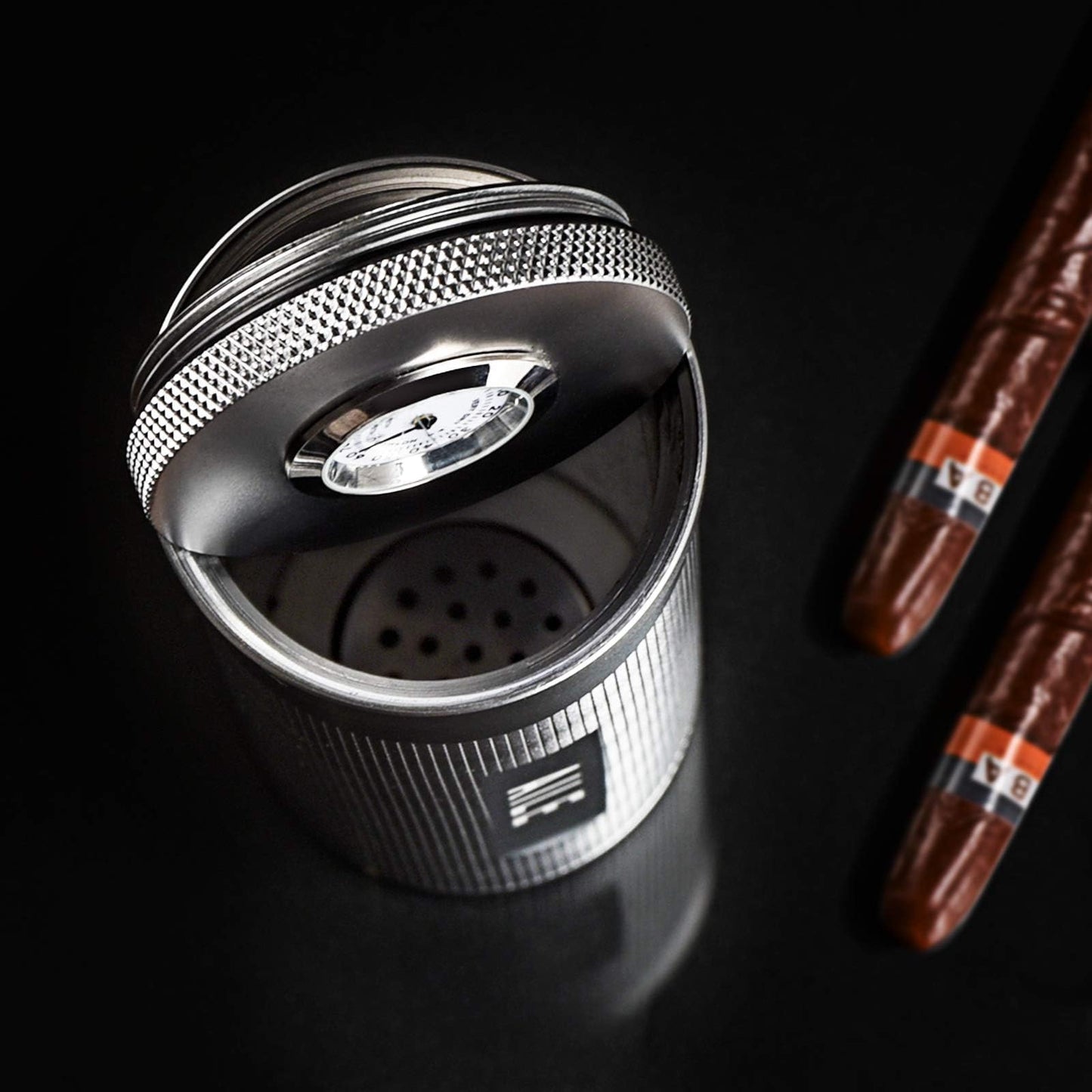 AILE Cigar Stainless Steel humidor Silver Travel Cigar case Tube for 3 to 4 Cigars, Portable Cigar case, Cigar Hygrometer, Great Gift for Men, Dad, Husband