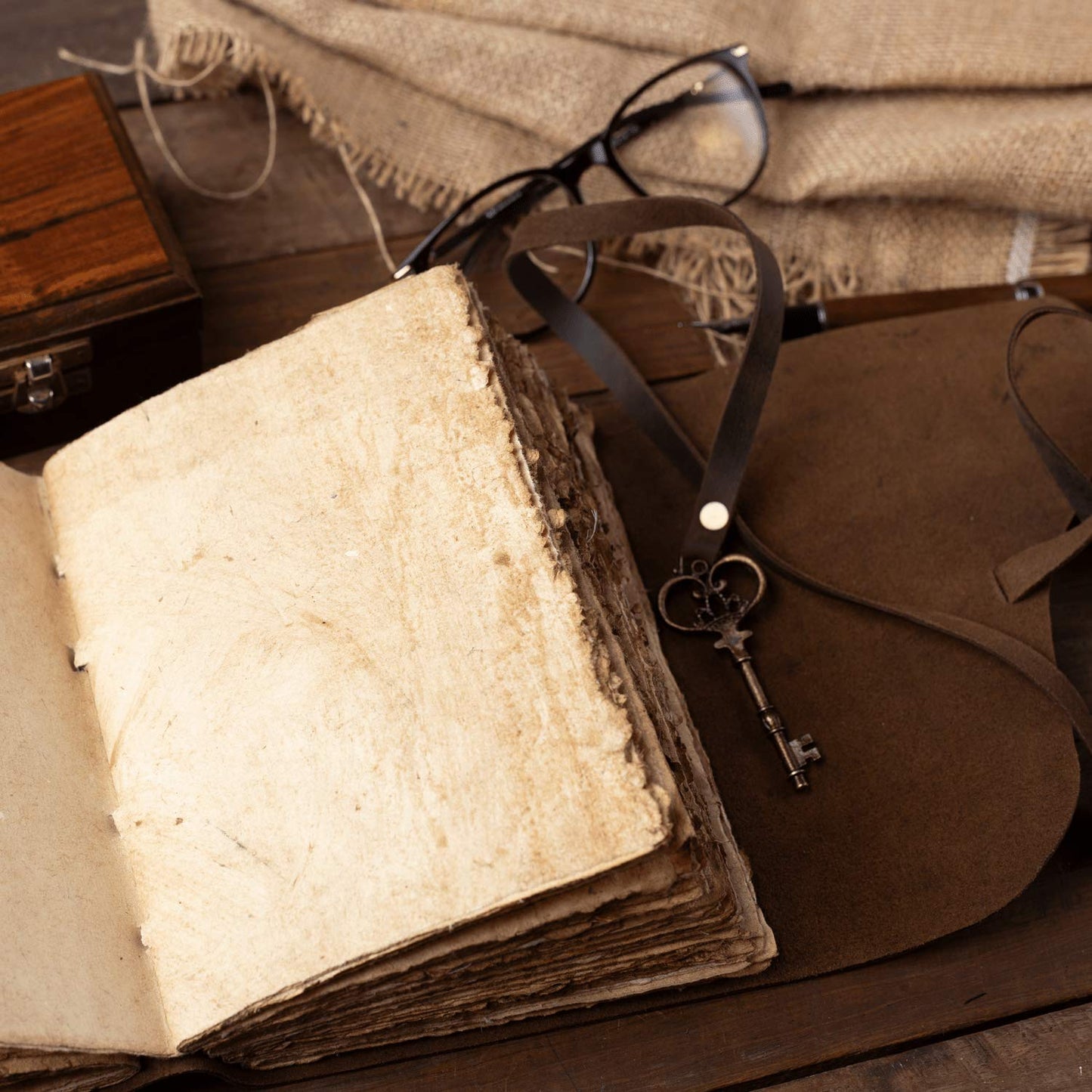 Vintage Leather Journal - Antique Handmade Deckle Edge Vintage Paper Leather Bound Journal - Book of Shadows Journal - Leather Sketchbook - Drawing Journal - Great Gift (Vintage Brown, 9"x6")