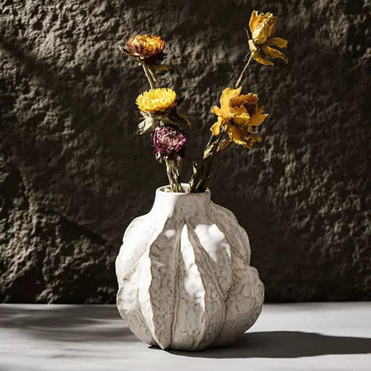 Vetraiy Ceramic Flower Vase(5.39Inch) Off-White Textered Vase Modern Farmhouse Minimalist Decor with Gift Box for Home,Tabletop,Shelf,Balcony,Office,Living Room,Wedding,Party(M)