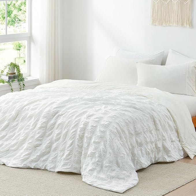 Cozy Bliss Cooling Comforter Full Size Seersucker Plaid, Q-Max 0.4 Reversible Lightweight Cooling Blanket, Breathable Silk Smooth Summer Bedding Quilt for Hot Sleepers Night Sweats White