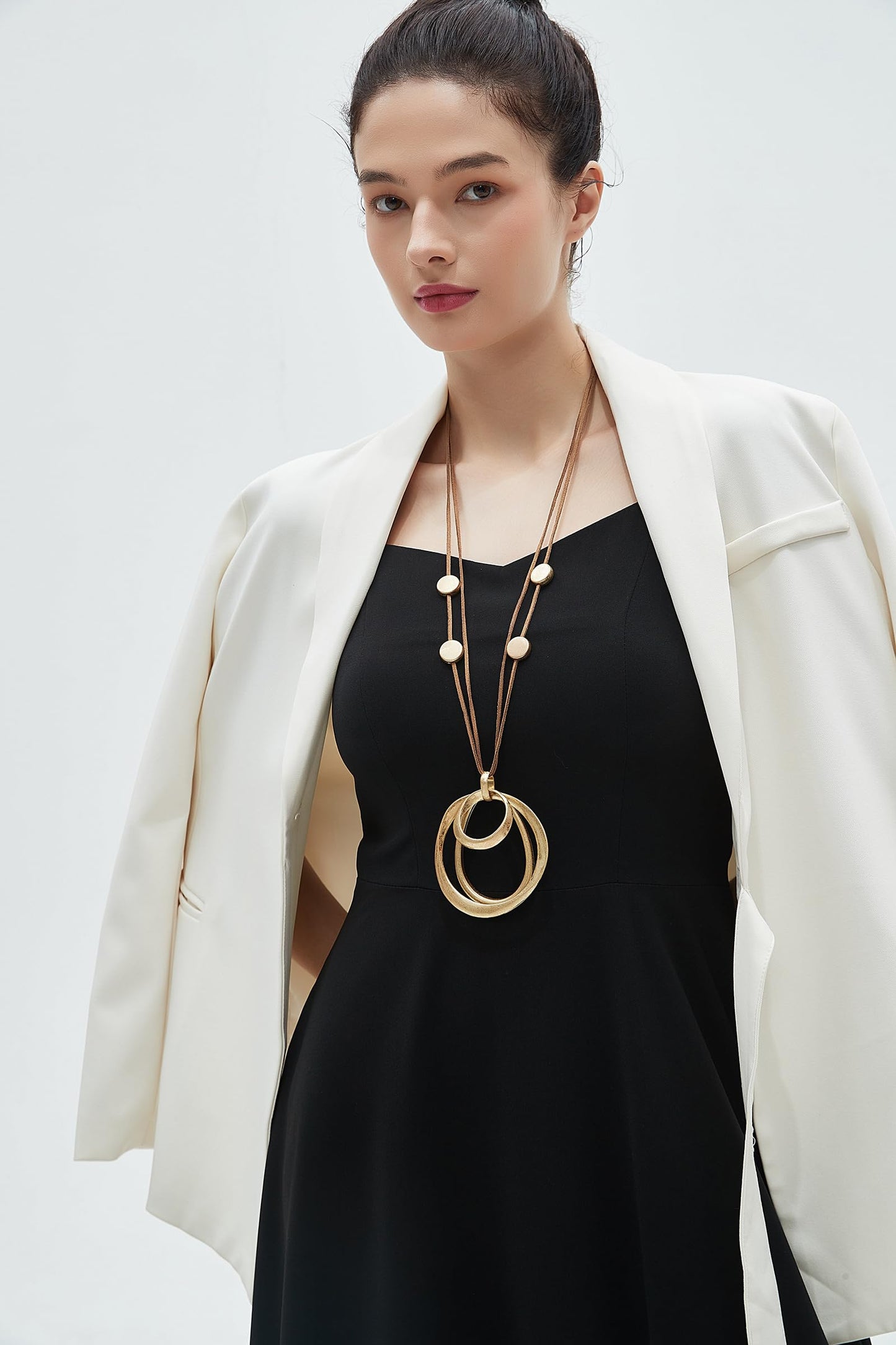 joymiao Large Pendant Necklace Chunky Boho Necklaces for Women Long Brown Necklace Leather Necklaces for Women Hippie Jewelry