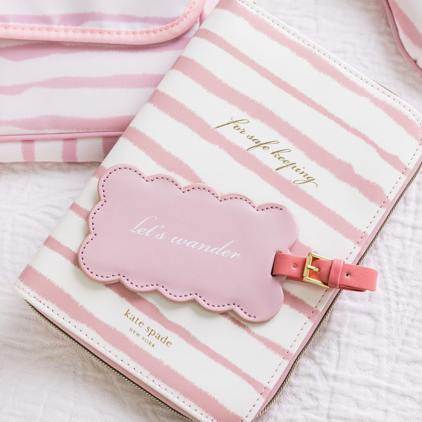 Kate Spade New York Cute Pink Luggage Tag for Women, Durable Vegan Leather Suitcase Tag, Unique Luggage Identifier with Scallop Edge, Let's Wander