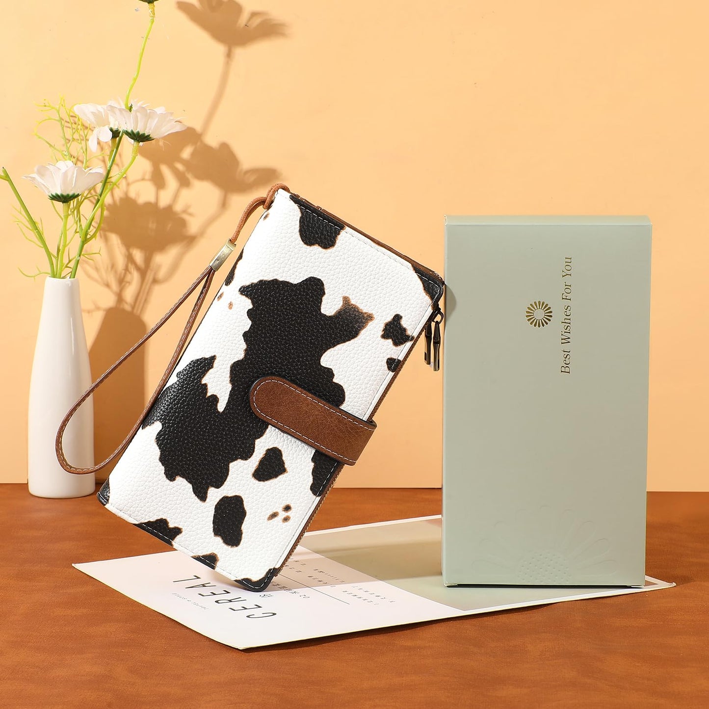 GOIACII Wallet for Women Large Wristlet Purse Trifold Clutch Cow Print