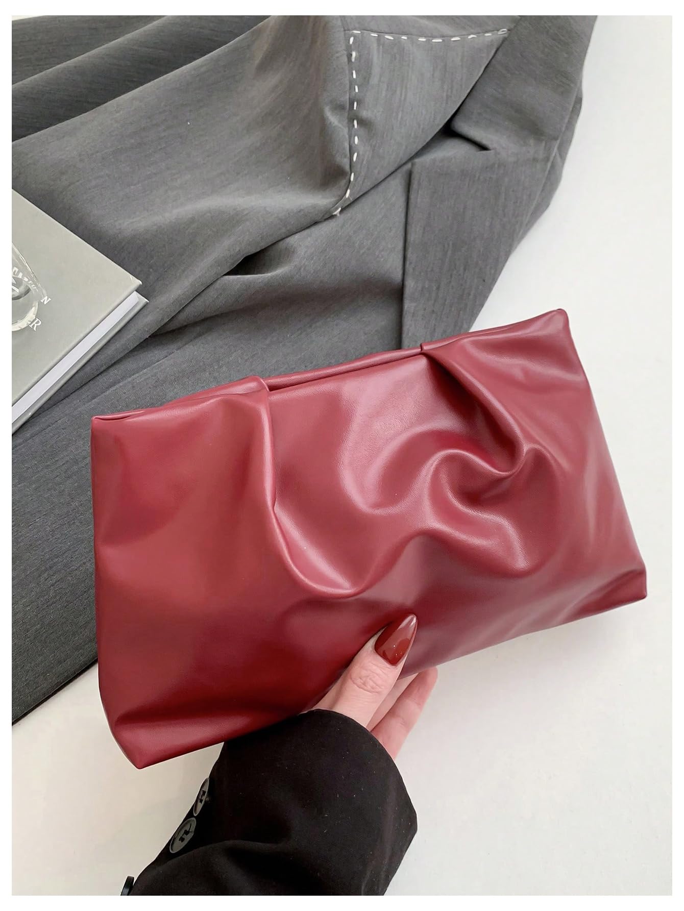 OYOANGLE Women's PU Leather Clutch Purses Small Zipper Ruched Minimalist Handbag Burgundy One Size