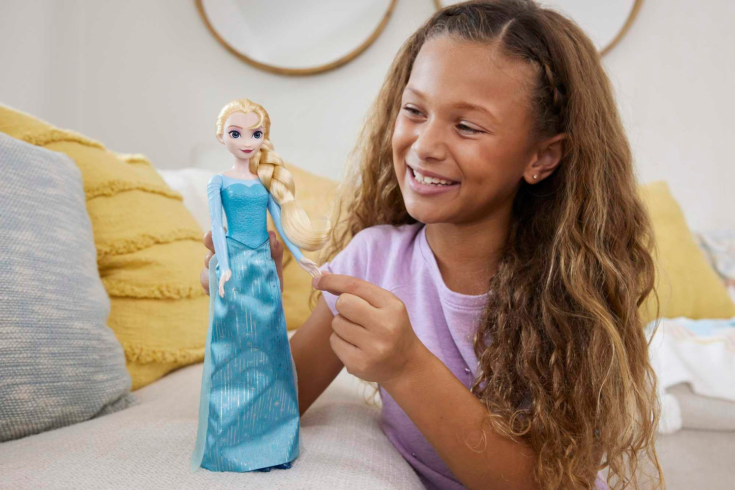 Mattel Disney Princess Dolls, Elsa Posable Fashion Doll with Signature Clothing and Accessories, Disney's Frozen Movie Toys