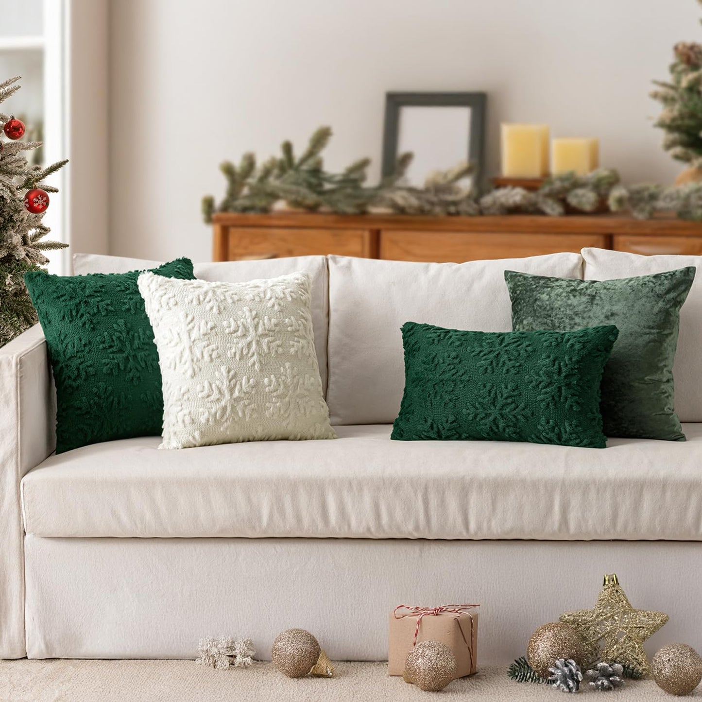 MIULEE Christmas Cream White Throw Pillow Covers Snowflakes Decorative 22×22 Inch Faux Wool Winter Festival Couch Pillow Covers Set of 2 Farmhouse Holiday Home Decors for Sofa Livingroom Bed
