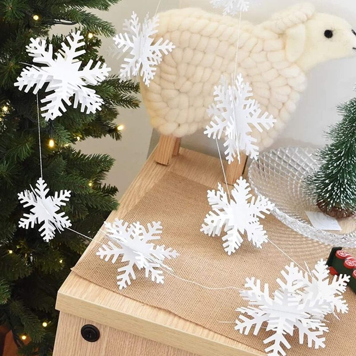 CNUSER 24Pcs Winter Wonderland Snowflakes Party Decorations 3D Card Hanging Paper Centerpieces for/Birthday/Christmastree/New Year/Baby Shower/Wedding Party/Shopwindow Supplies (24PCS White)