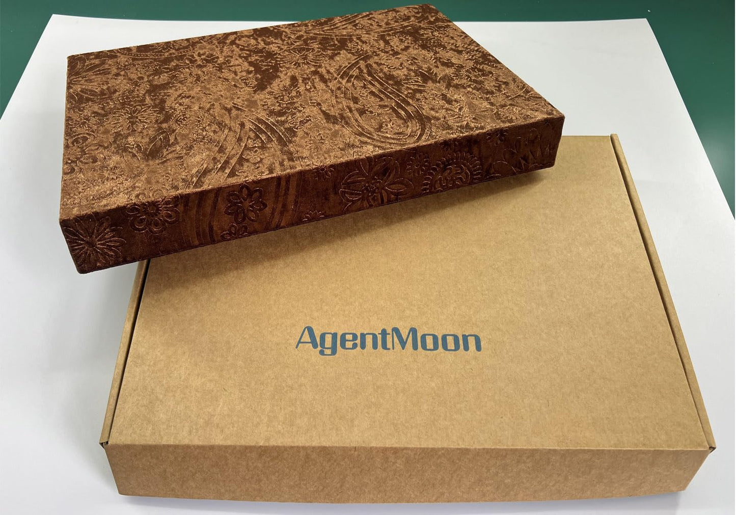 AgentMoon Luxurious Decorative Jewelry Tray,Commodity Display Board,Bedside Storage Tray for Eyeglasses Phone Watch Bracelet Earring Keys.Luxury Extra Velour (Embossed Red)