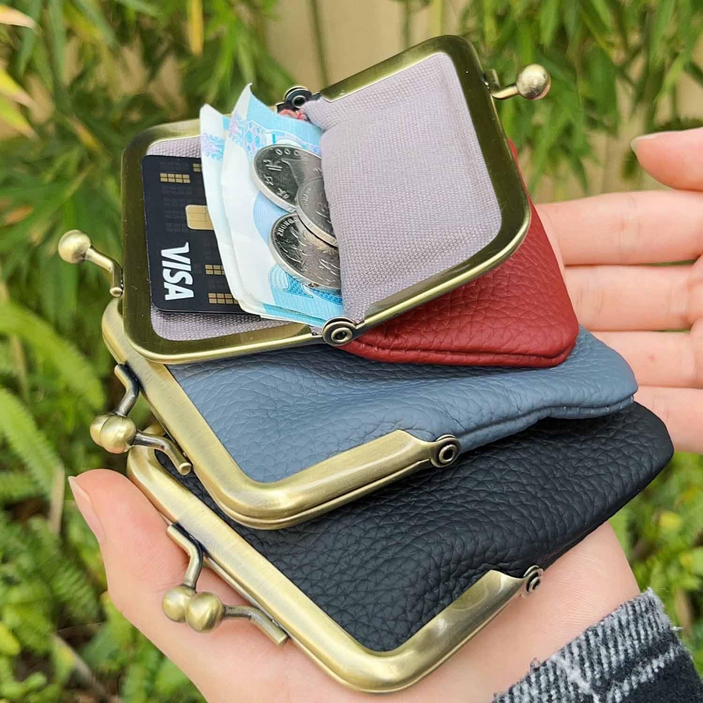 Yurtziru 1Pcs Vintage Coin Purse Kissing Lock Wallet Coin Organizer Buckle Kissing Lock Coin Purse Leather Coin Clip for Men & Women (Burgundy)