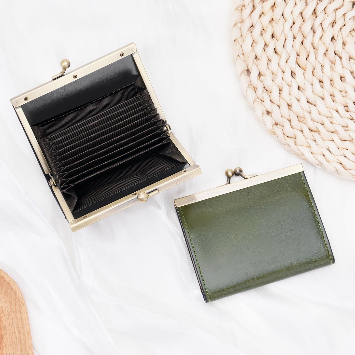 GOIACII Credit Card Holder Vintage Wallet for Women Genuine Leather Ladies Card Cases with Kiss Lock Small Green