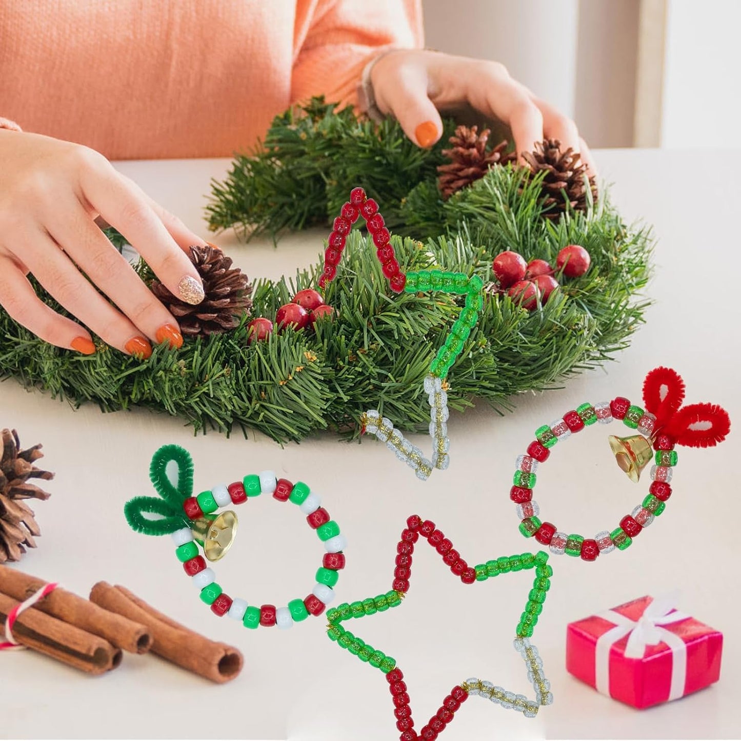 Christmas Beads 2400 Pcs，Christmas Pony Beads,Glitter Pony Bead Bulk for Necklace Bracelets Earrings Jewelry Making Party Decoration Supplies DIY Craft