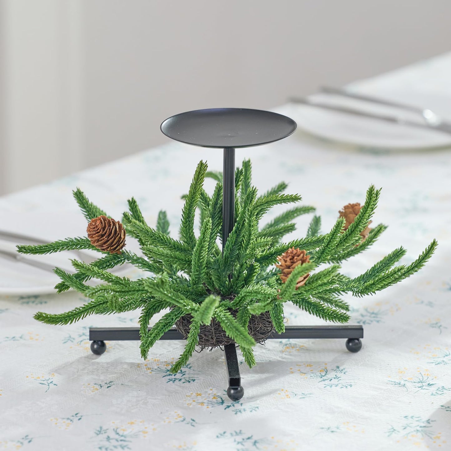 Heleze Christmas Candle Holder Set of 3, Black Iron Candle Tray Holders with Norfolk Pine Pinecones, 7.1 Inch Decorative Metal Stand for Table Centerpiece Mantle Xmas Decor