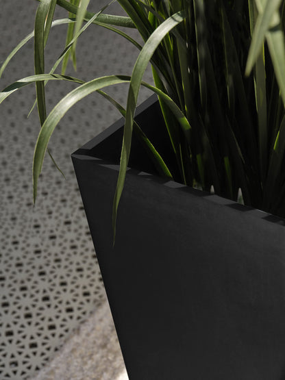 Veradek V-Resin Indoor/Outdoor Taper Planter, Set of 2 (30 inch, Black)