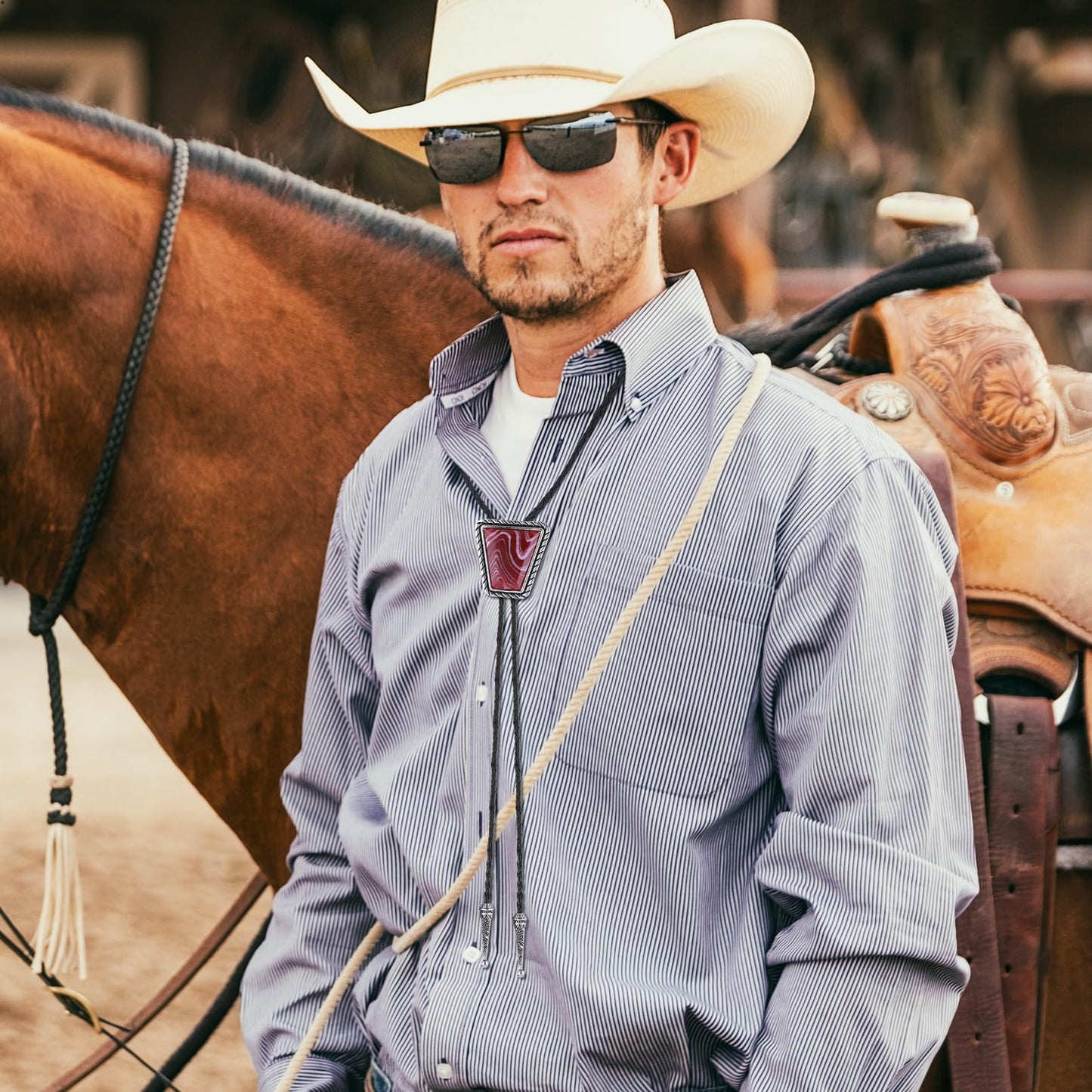 Western Cowboy Bolo Tie for Men, Rodeo Black Red Agate Leather Necktie, Retro Cowgirl Costume Concert Accessory for Women (Red)