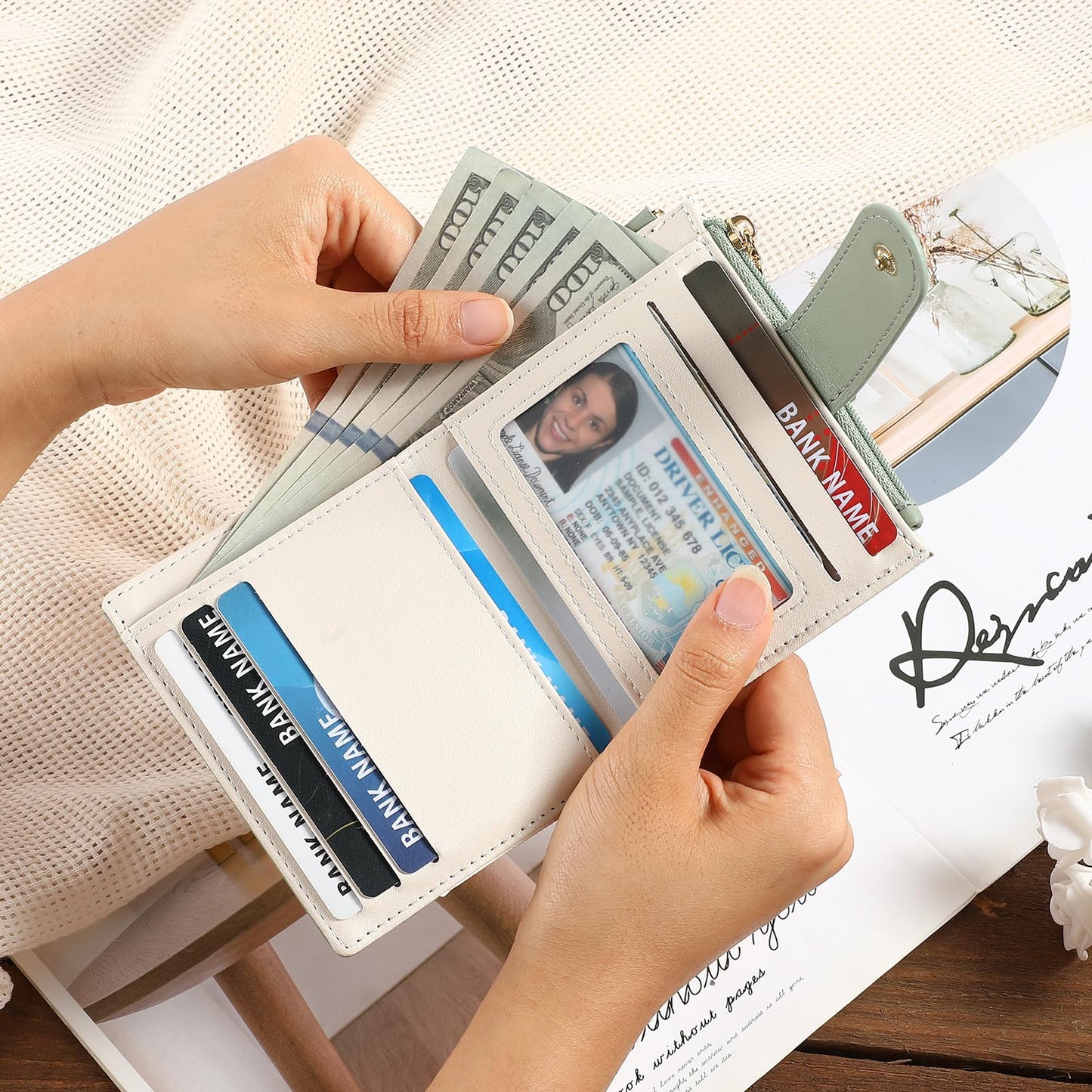 GAEKEAO Small Wallet for Women RFID Blocking Slim Bifold Floral Leather Card Holder with Zipper Pocket ID Window