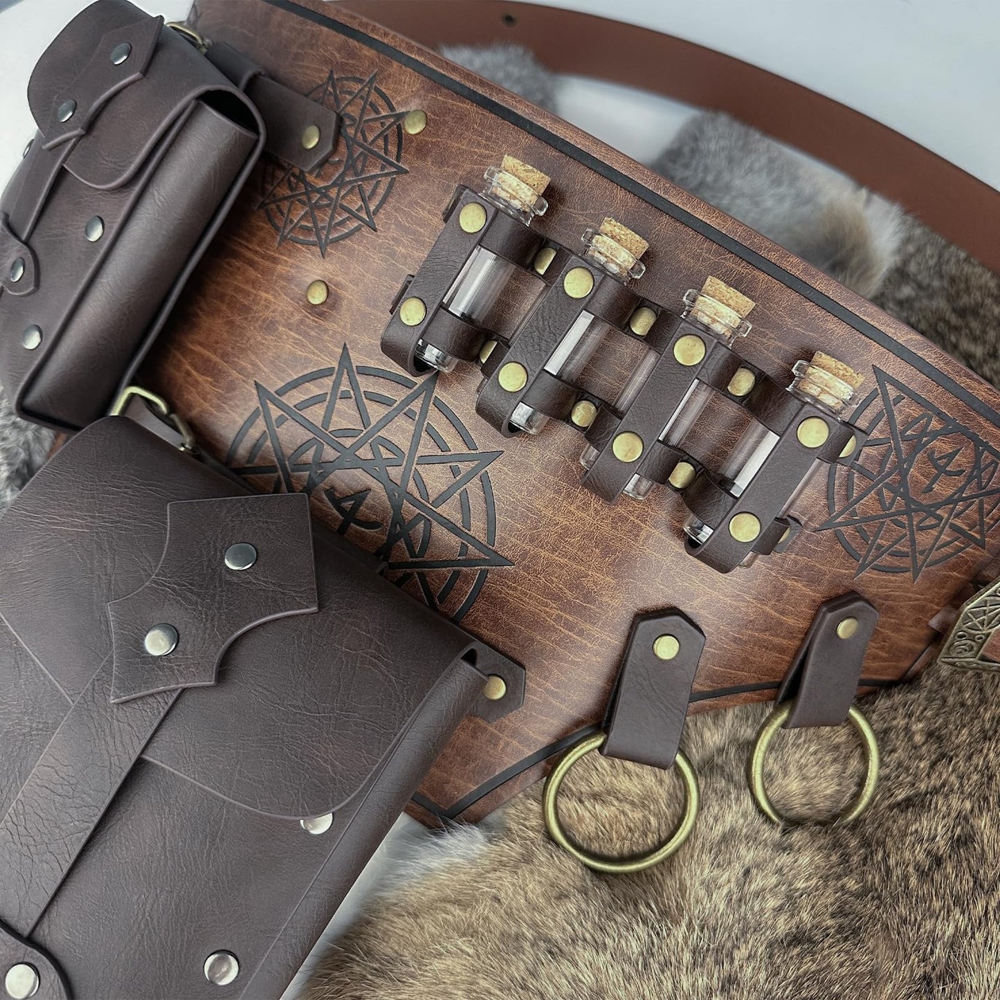 HiiFeuer 4 PCs Medieval Alchemy Belt Costume, Fantasy Faux Leather Wizard Potion Holder Belt with 4 Cork Vials and Belt Bag (Brown A)