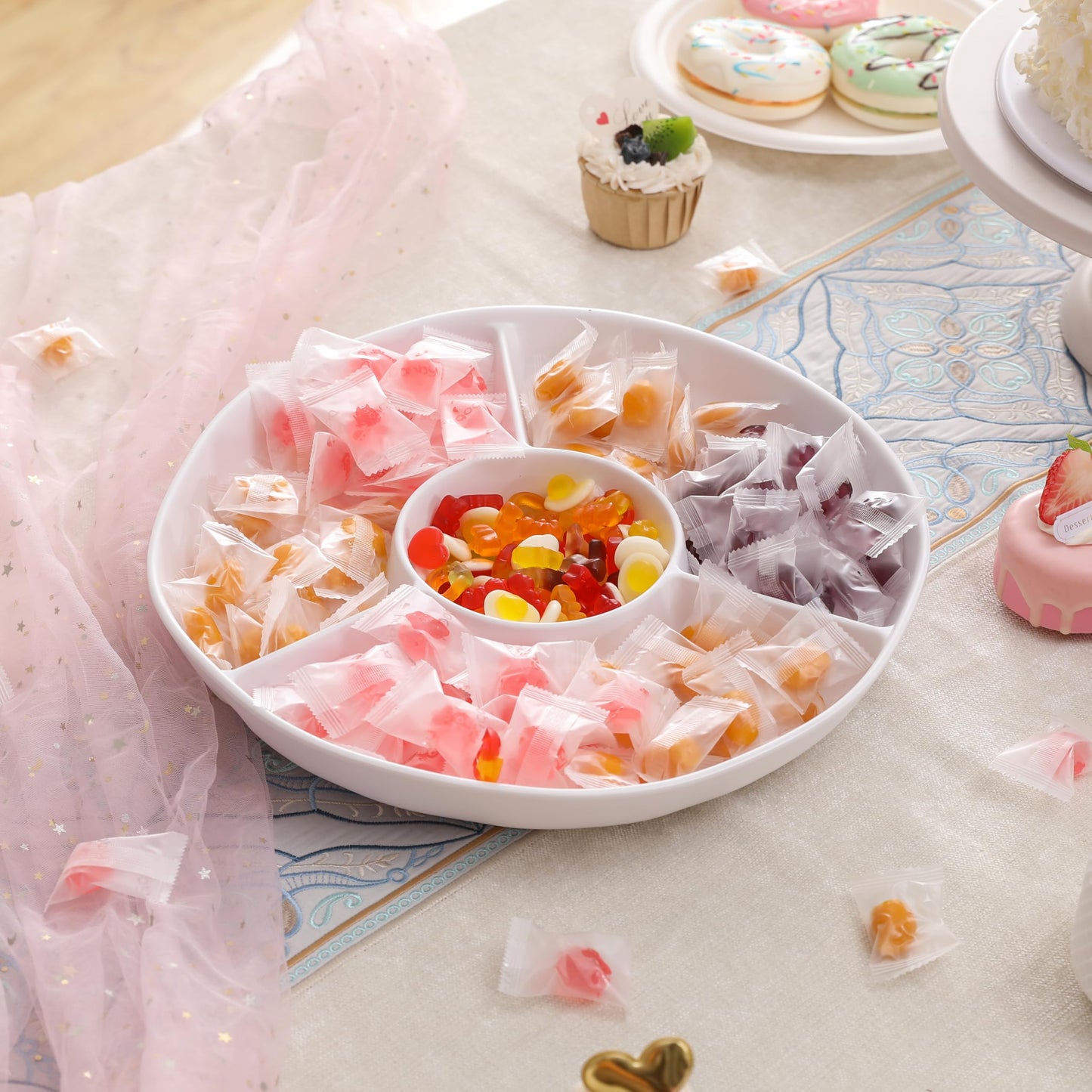 ZAROCRUS White Chip and Dip Serving Set, Divided Serving Platter Set, 4 Section Appetizers and Cheeses Serving Tray, Compartment Dishes for Party, Christmas, Dessert, Fruit, Candy, 13-inch, Set of 2