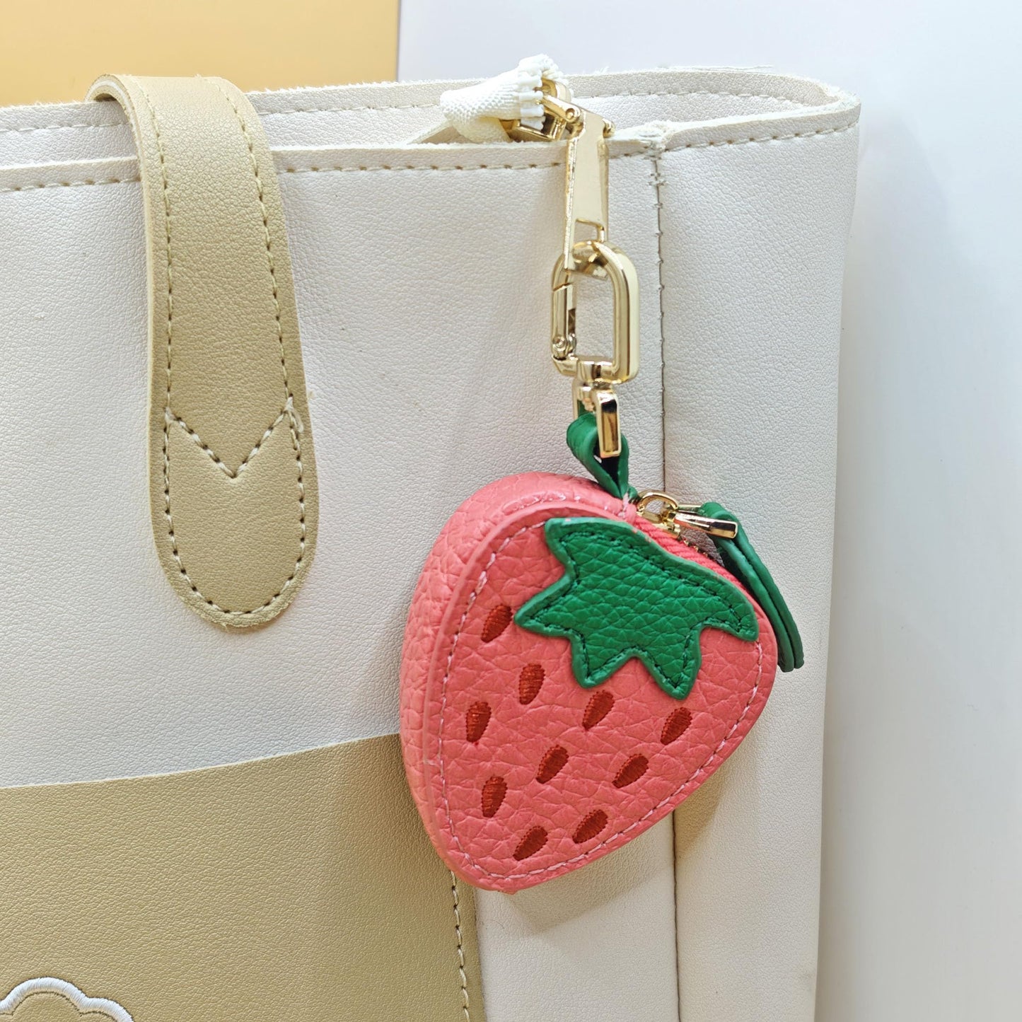 TUKYWAN Strawberry Coin Purse,Leather Bag Charm for Handbags,Fruit Purse Charm,Cute Keychain Accessories with Zipper,Mini Coin Pouch Gifts for Women