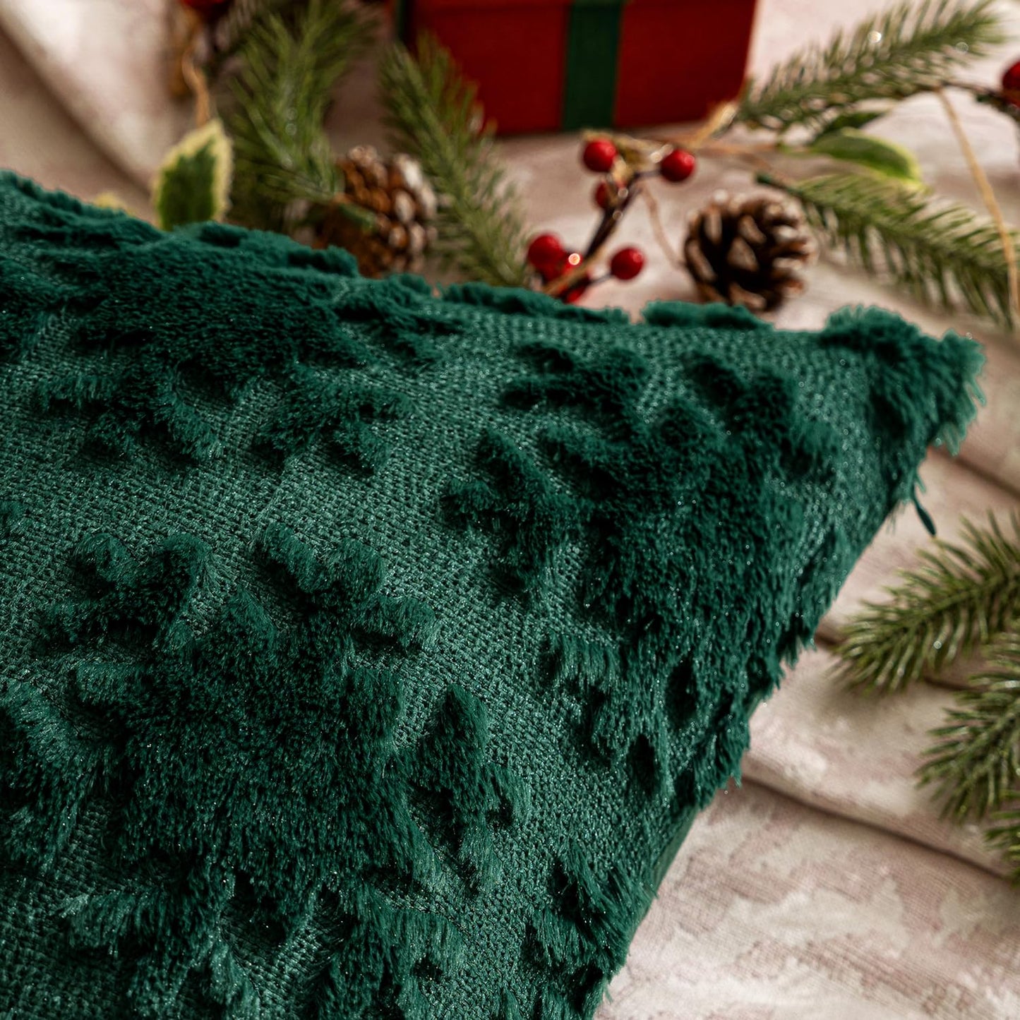 MIULEE Christmas Snowflake Decorative Throw Pillow Covers Set of 2,Soft Fluffy Faux Wool Winter Holiday Couch Pillows for Farmhouse Boho Home Decor Sofa Bed Porch Living Room 20x20 Inch Green