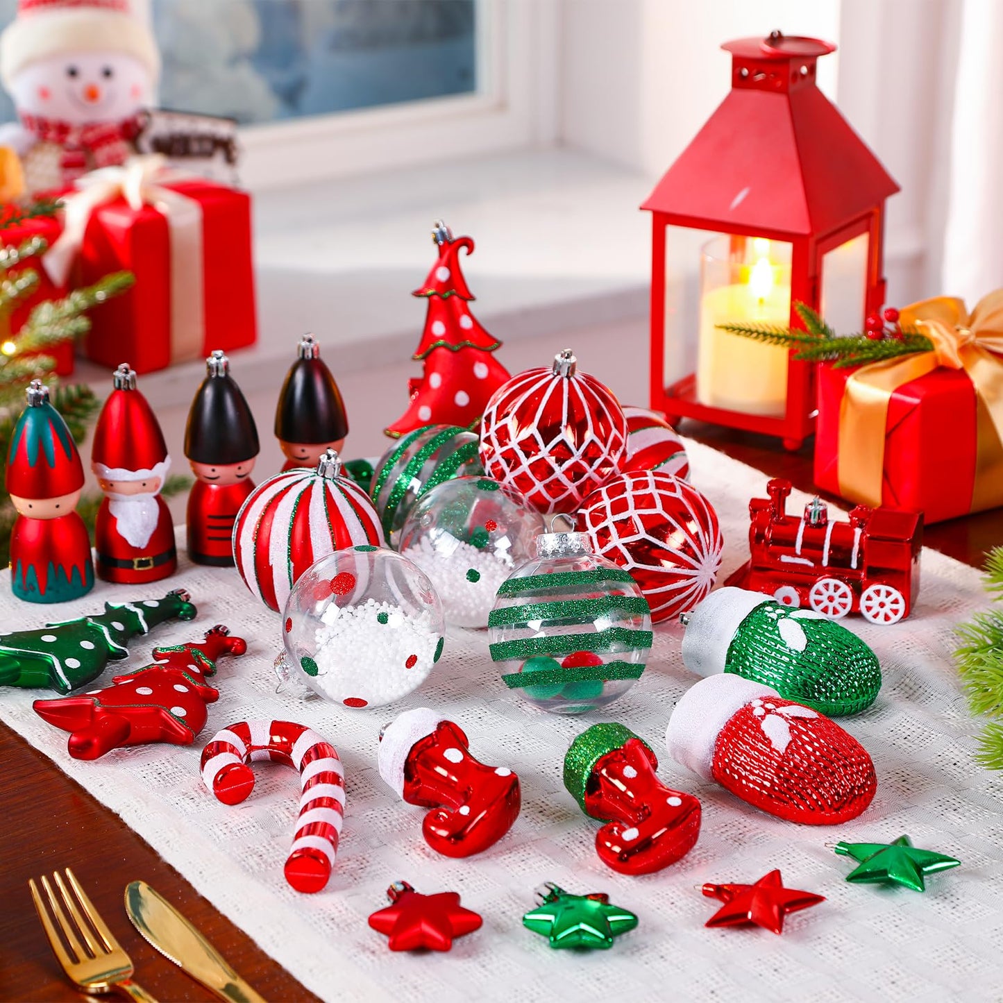 Alupssuc 95pcs Christmas Balls Ornaments Set, Shatterproof Plastic Baubles, Soldiers, Christmas Socks for Xmas Tree Holiday Wedding Party Decorations with Hanging Strings, White, Red and Green