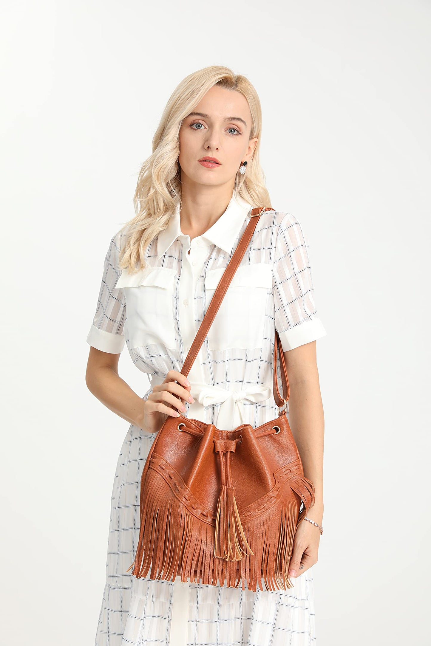 Leather Bucket Bags for Women Crossbody Fringe Purses with Drawstring Ladies Tassel Hobo and Shoulder Handbags Black