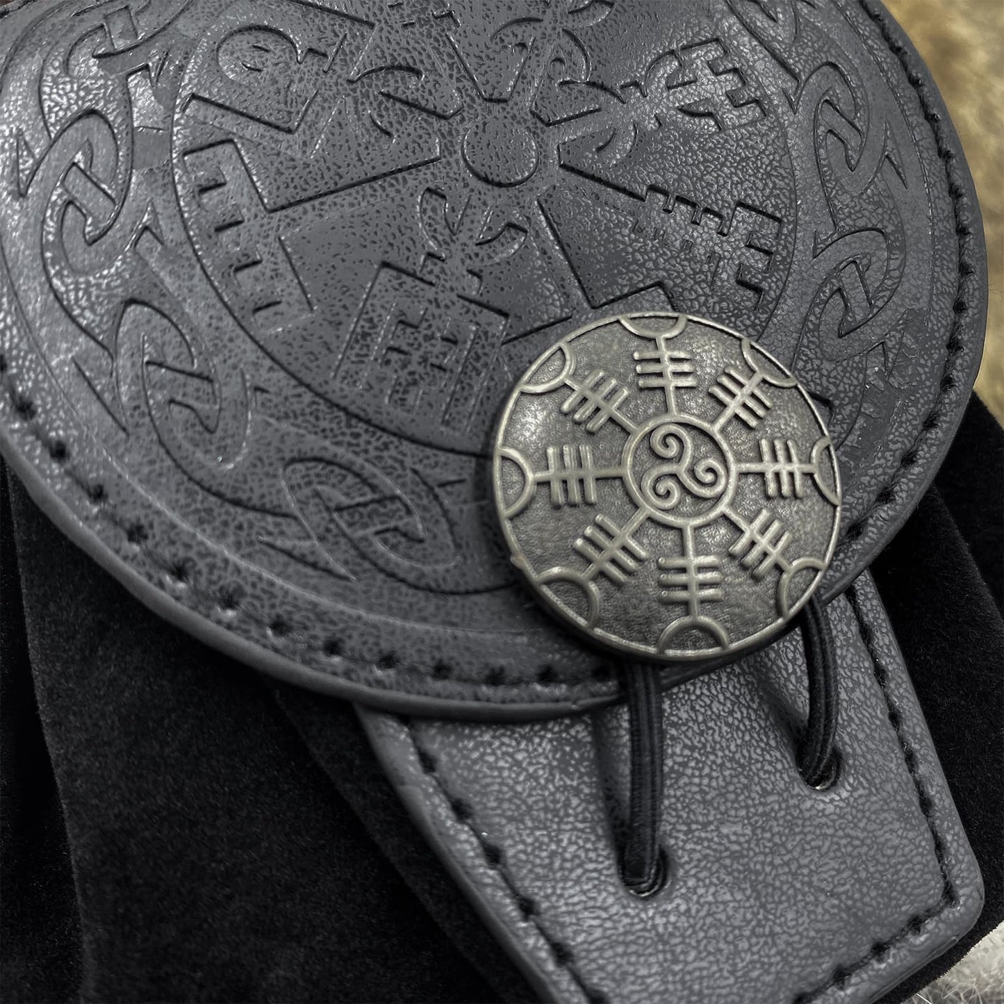 HiiFeuer Medieval Embossed Faux Leather Belt Pouch, Retro Renaissance Portable Belt Bag Coin Purse Dice Bag for LARP Ren Faire (Black A)