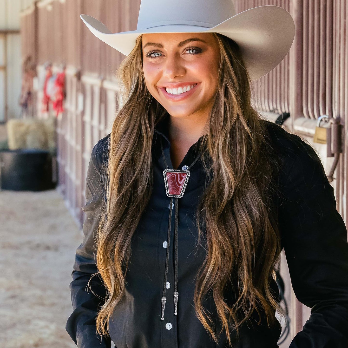 Western Cowboy Bolo Tie for Men, Rodeo Black Red Agate Leather Necktie, Retro Cowgirl Costume Concert Accessory for Women (Red)