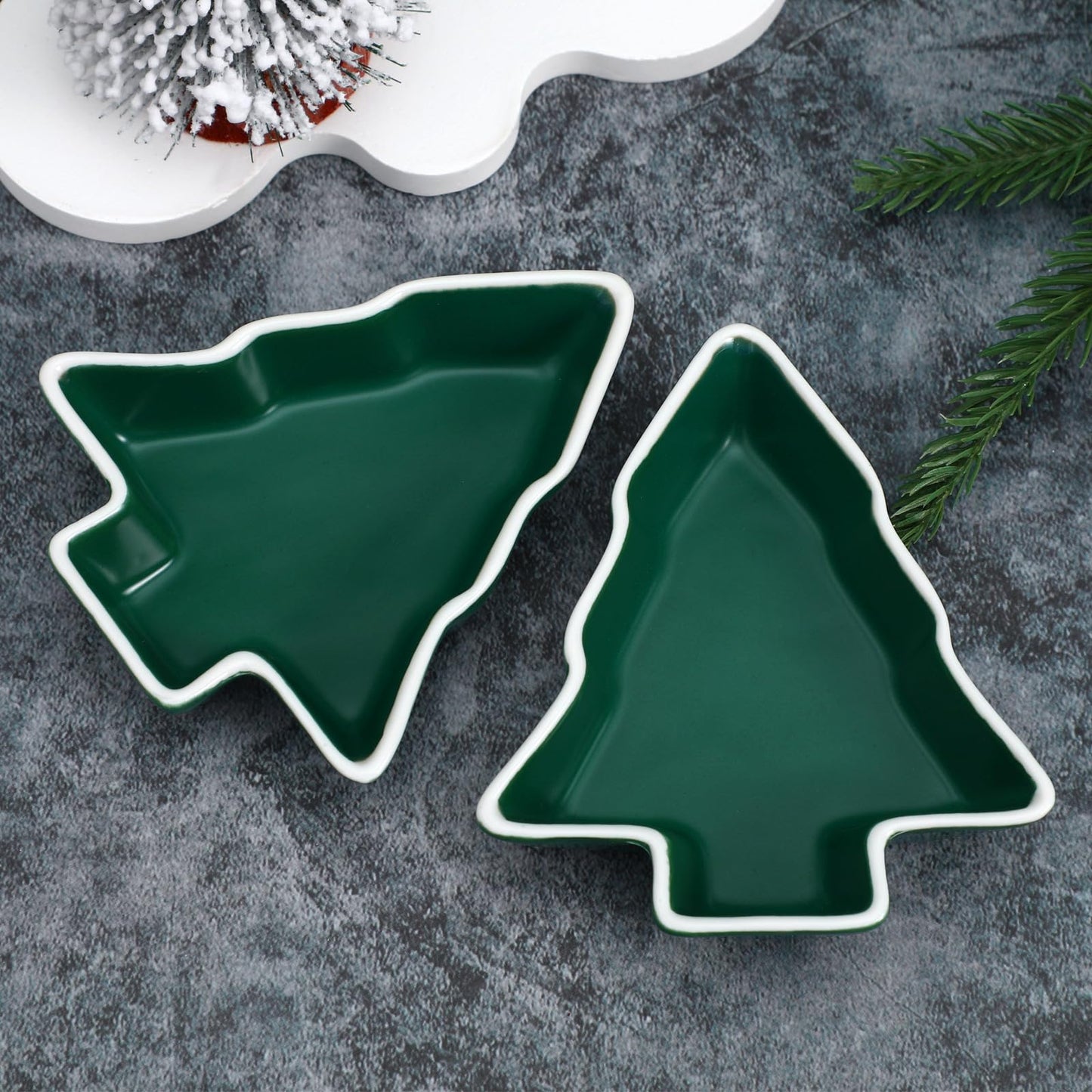 Healeved 2pcs Christmas Tree Shaped Plates 4. 52 Inch Green Christmas Tree Candy Dish Party Snack Trays Dry Fruit Containers Serving Dishes for Restaurant Decorations