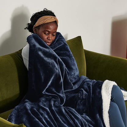 Bedsure GentleSoft Sherpa Fleece Throw Blanket for Couch - Thick and Warm Throw for Men, Soft Fuzzy Plush Blanket for Winter, Navy, 50x60 Inches
