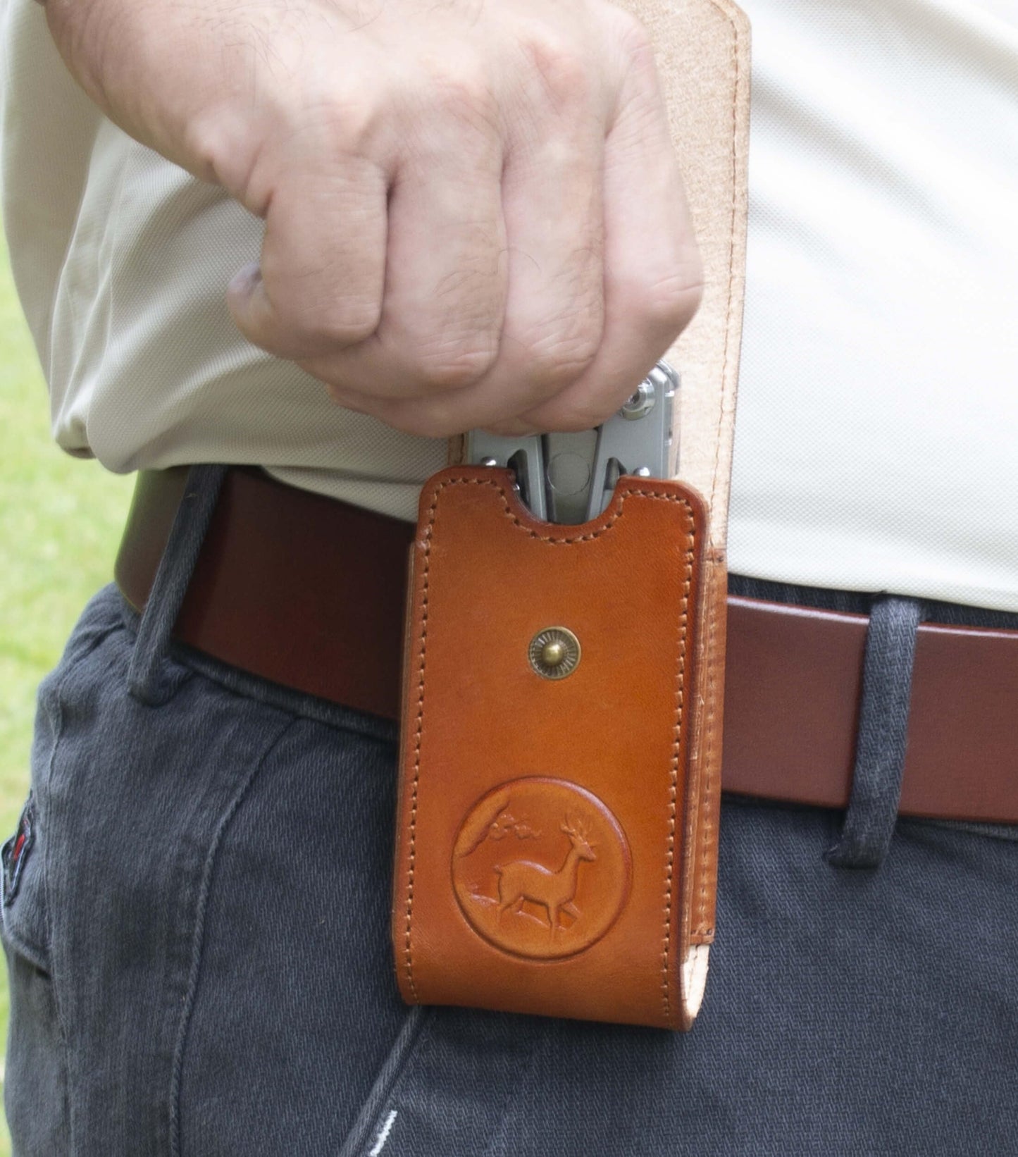 HOGIKUO Leather Multitool Sheath，Multi Tool Holster for Leatherman, Gerber, SOG and Similar Folding Tools 4" to 4.5"