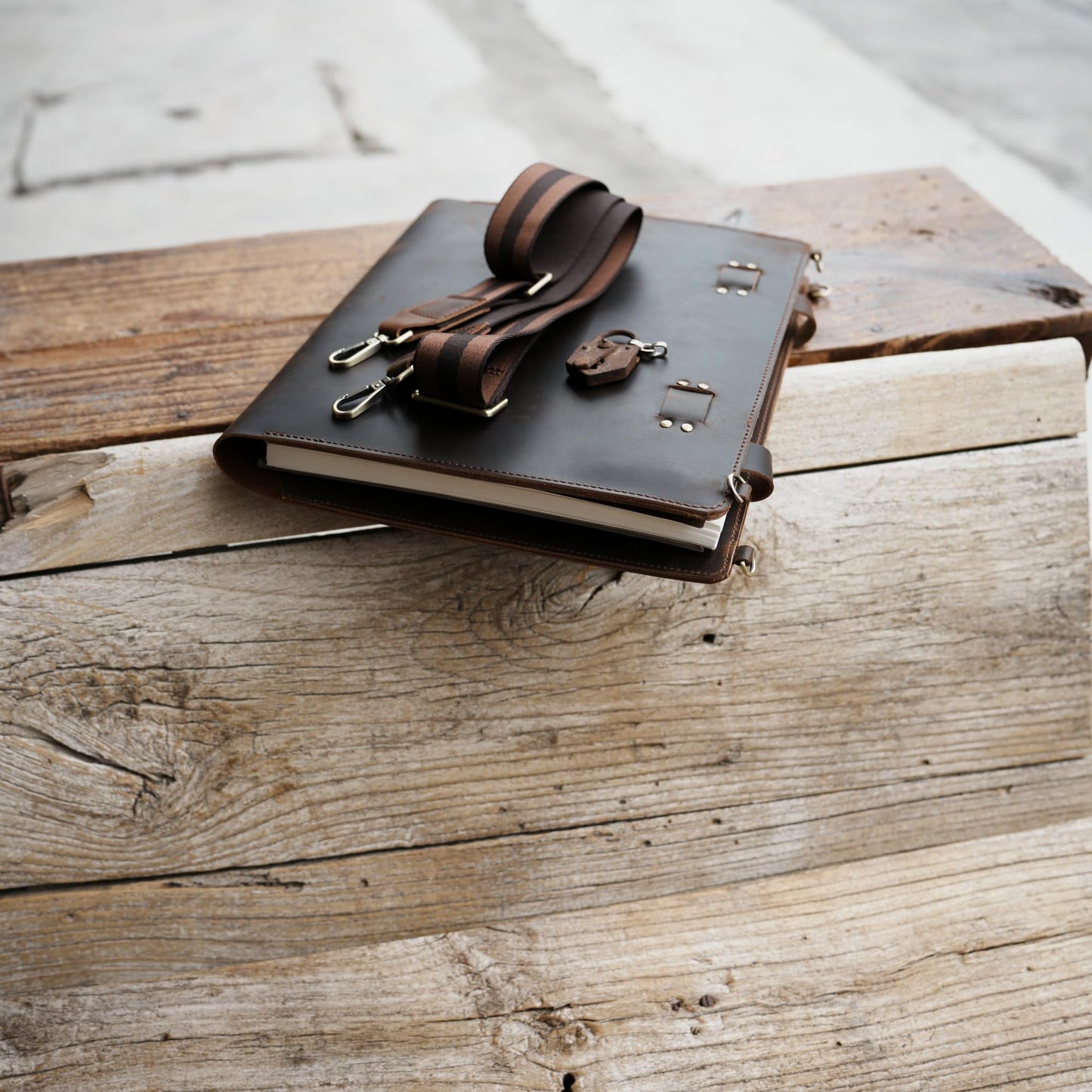 Handmade Leather Sketchbook Cover, Leather Artist Sketch Pad Cover for 9" x 12" Sketchbook, Drawing Book and Pencil Case, Journal Notebook Portfolio, Artis Drawing Gifts (darkbrown)