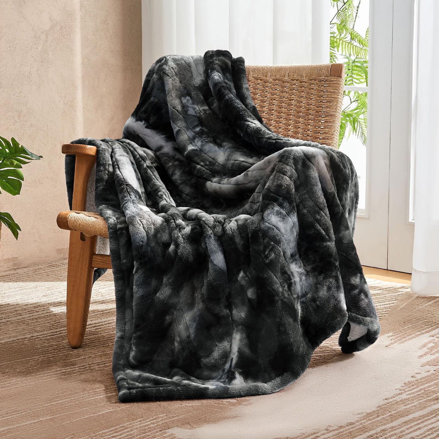 Electric Heated Blanket 50"x60",Luxury Grey Faux Fur Electric Throw Blanket,Fast Heating Soft Fluffy Thick Electric Blanket with 6 Heating Levels & 12H Auto Off