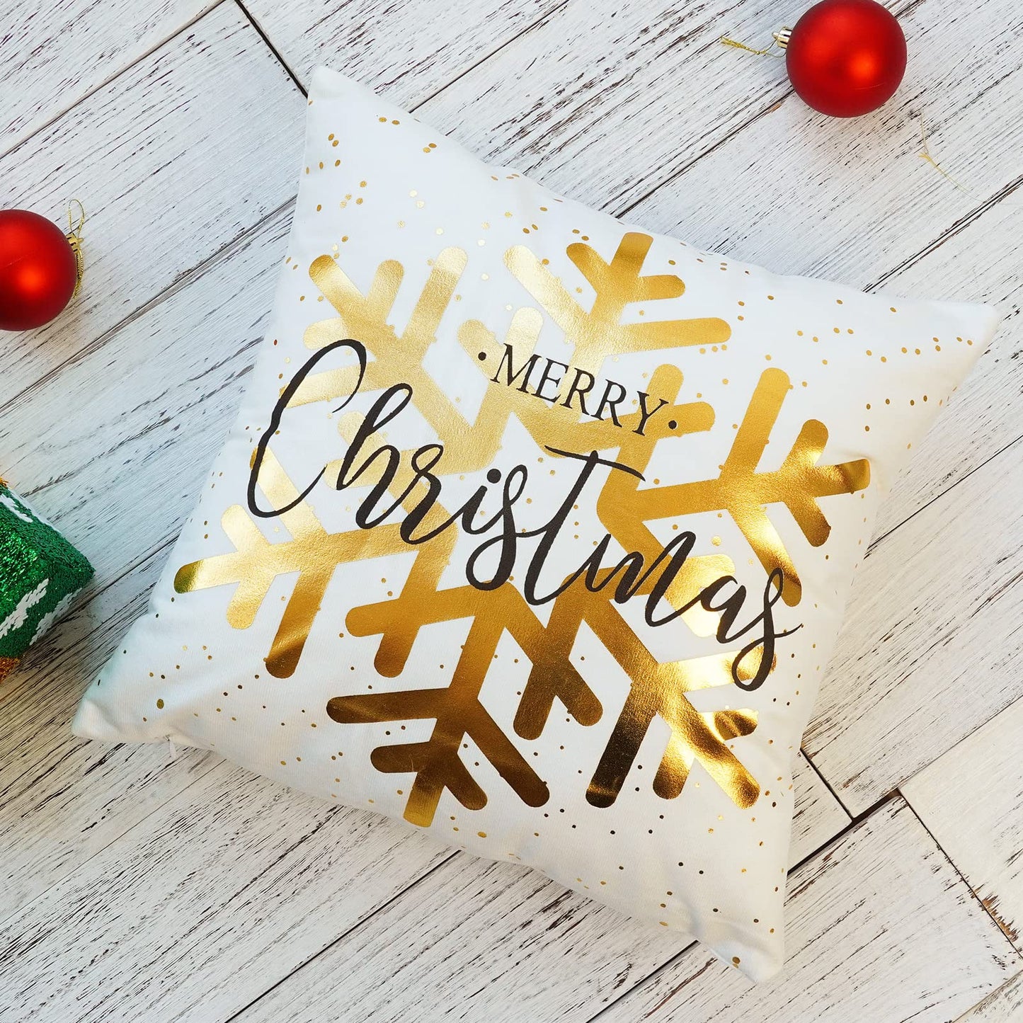 ONWAY Christmas Gold White Throw Pillow Covers 20x20 Inch Set of 4 Snowflakes Decorations Cushion Cases Xmas Decor for Couch Sofa Car Bedroom