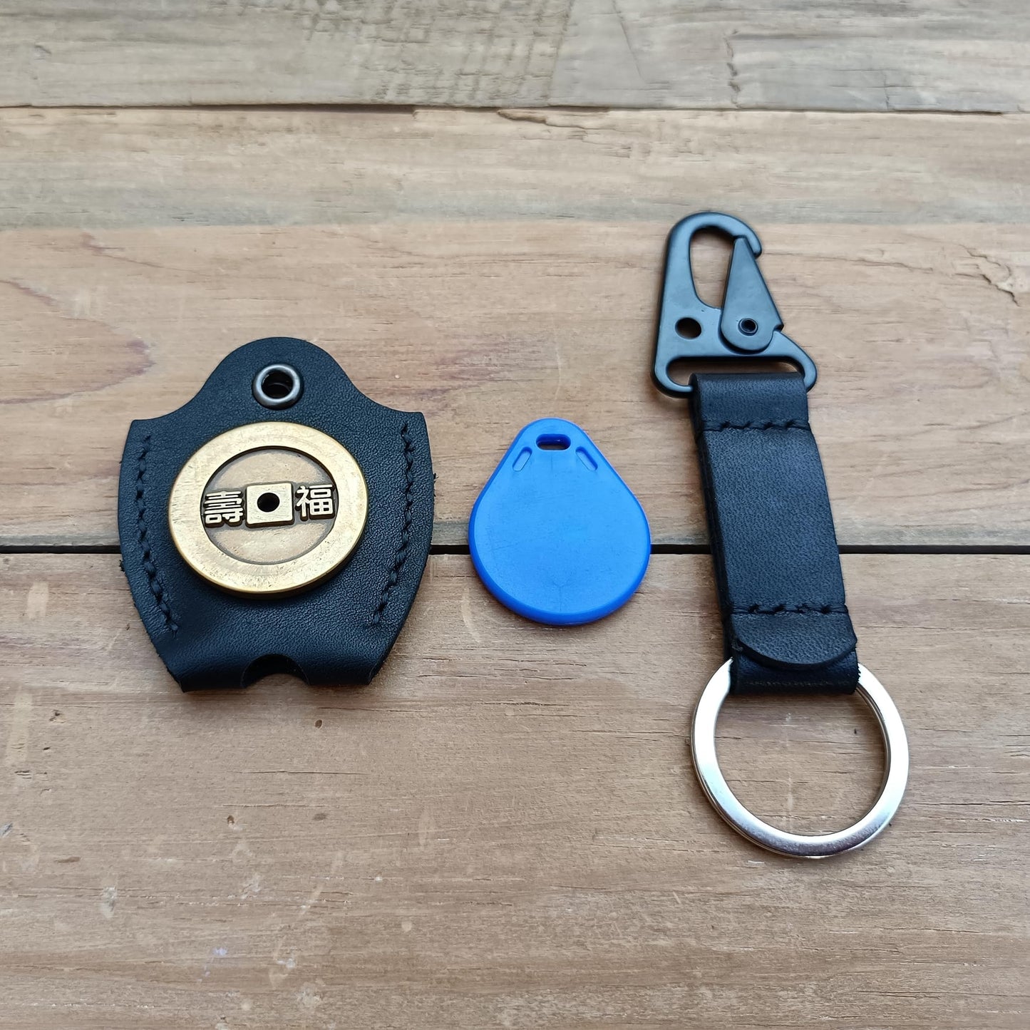 MEEBOY Handmade Leather car Key Sleeve for Broken Key car Key Cover for Men and Women (Black)