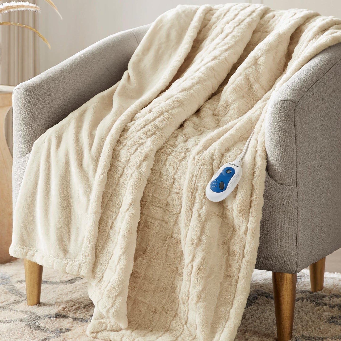 Beautyrest Zuri Reversible Faux Fur to Mink Electric Blanket, Auto Shut Off, Virtually Zero EMF, Multi Heat Setting, UL Certified, Machine Washable, Natural Marble Throw 50x70