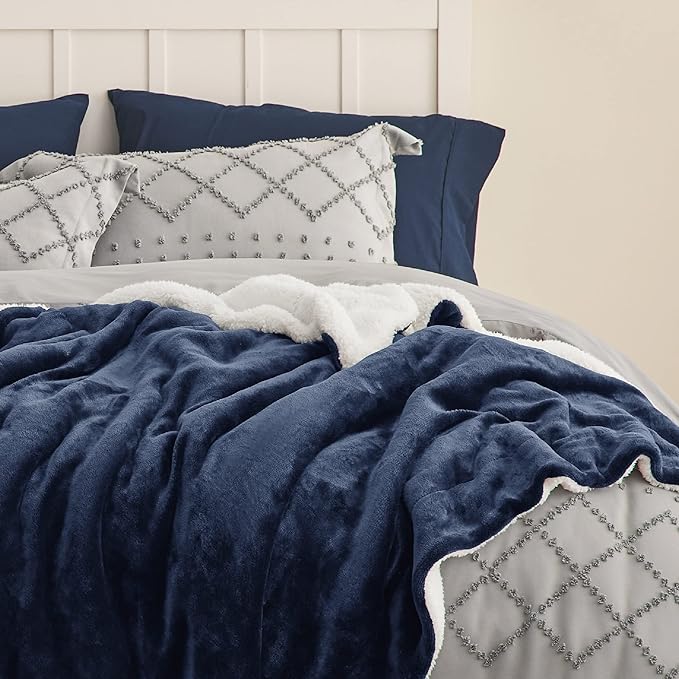 Bedsure GentleSoft Sherpa Fleece Blankets King Size for Bed - Thick and Warm Throw for Men, Soft Fuzzy Plush King Blanket for Winter, Navy, 108x90 Inches