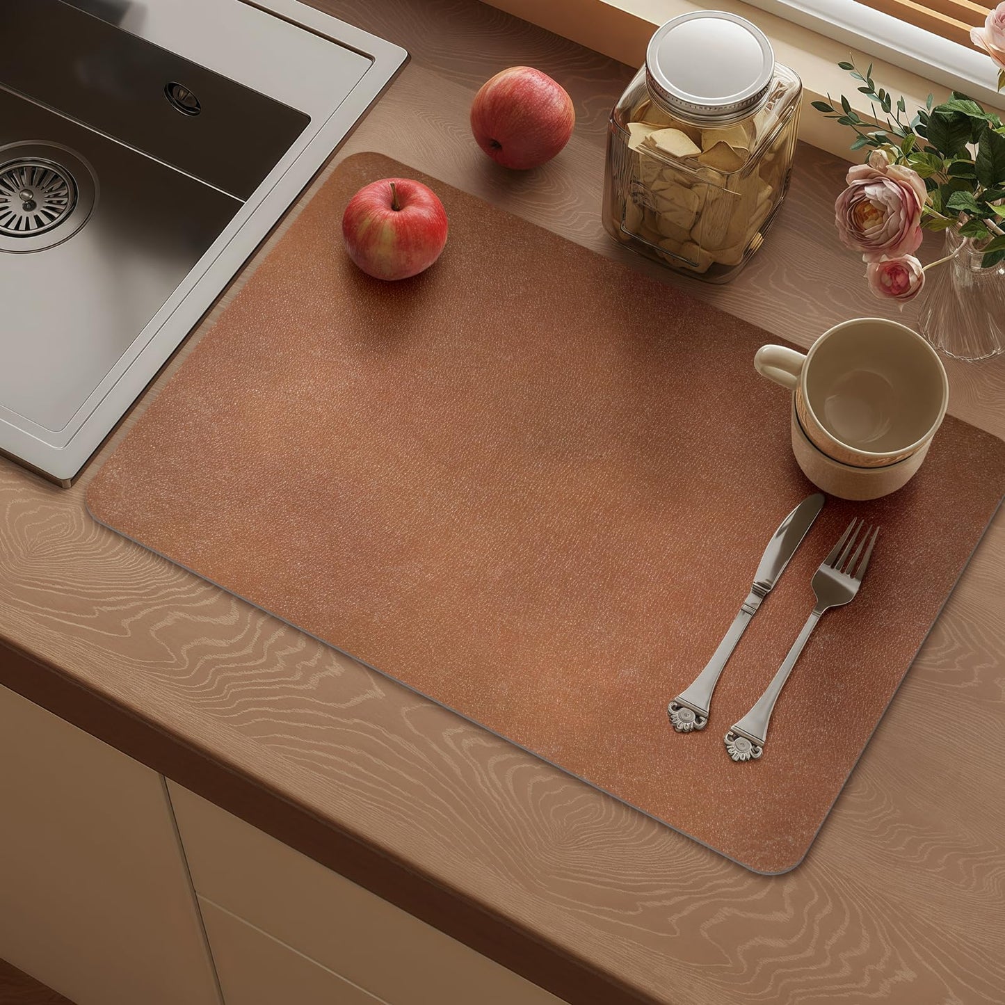 Vinyl Placemats Set of 6-12x17 Inch - Heat Resistant Washable Place Mats Waterproof Non-Slip Wipeable Table Mats for Dining Table Decor, Indoor/Outdoor Plastic Mat