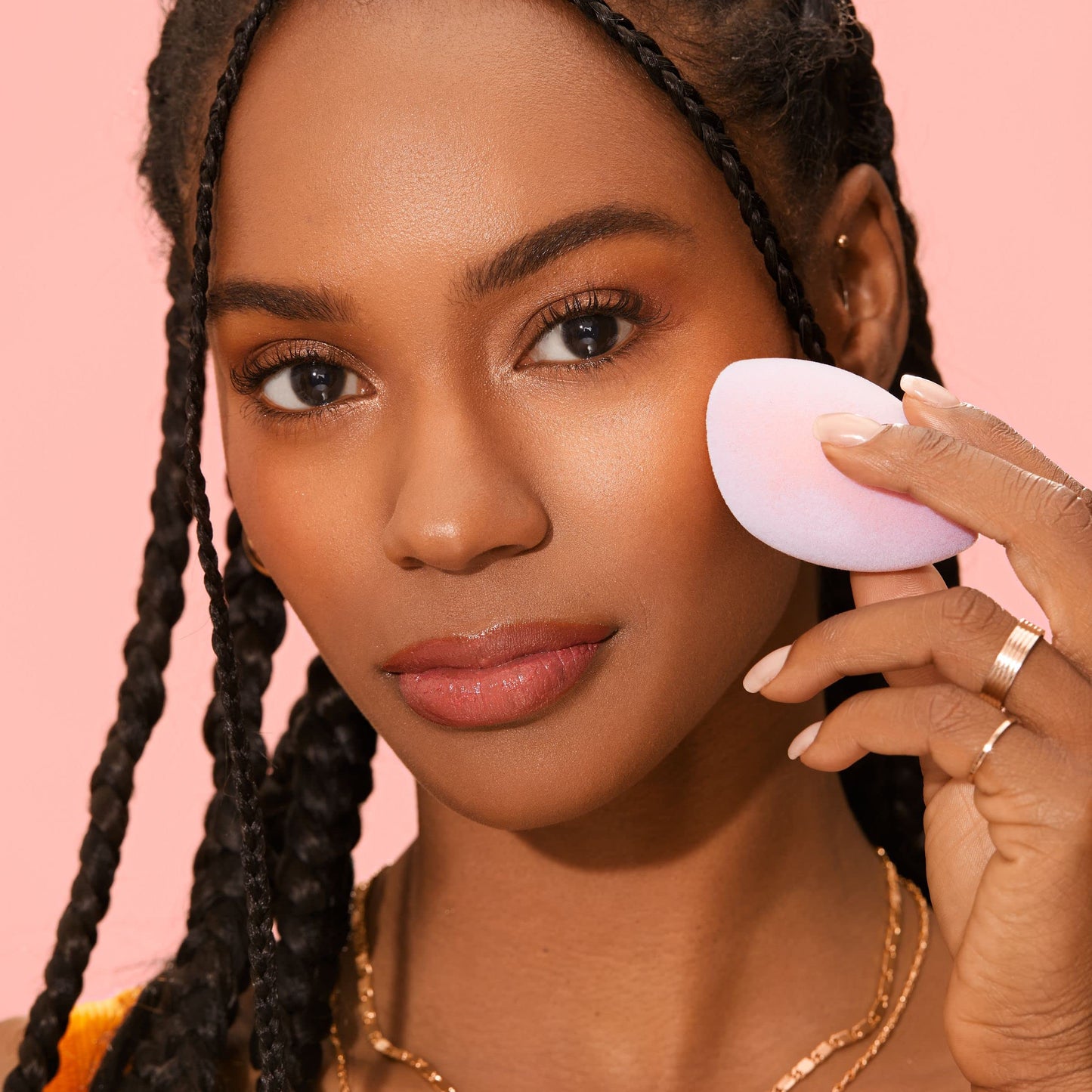 Real Techniques Iconic Blend + Set Makeup Sponge Duo, Makeup Blending Sponges, For Liquid, Cream, & Powder, Cloud Skin, Powder Sponge & Foundation Sponge, Latex-Free, Vegan & Cruelty Free, 2 Count
