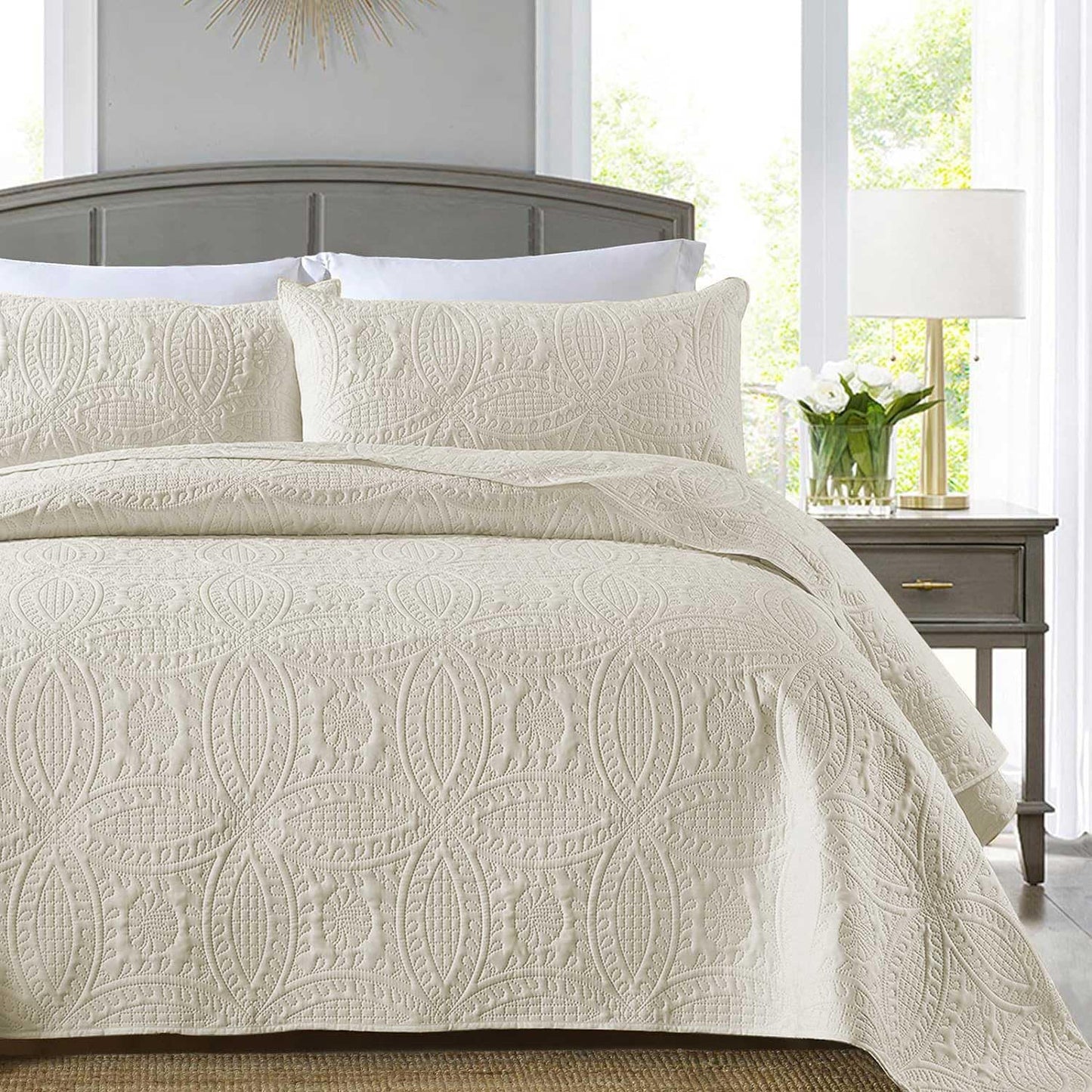 Boryard Beige King Size Quilt Set, 3-Piece Lightweight Soft Bedspread 104x90 inches Bedding Set with 2 Pillow Shams, Geometric Embossed Pattern