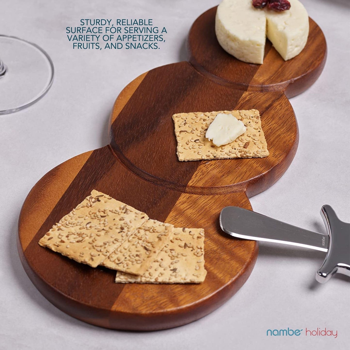 Nambé Snowman Cheese Board – Holiday Acacia Wood Charcuterie Tray with Chrome Plate Spreader, Seasonal Serveware & Giftable Entertaining Accent for Christmas Parties & Winter Gatherings