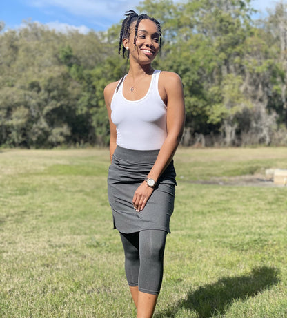 Women's Modest Skirted Capri Pants with 2 Pockets Workout Knee Length Skort Cropped Leggings bk l Black