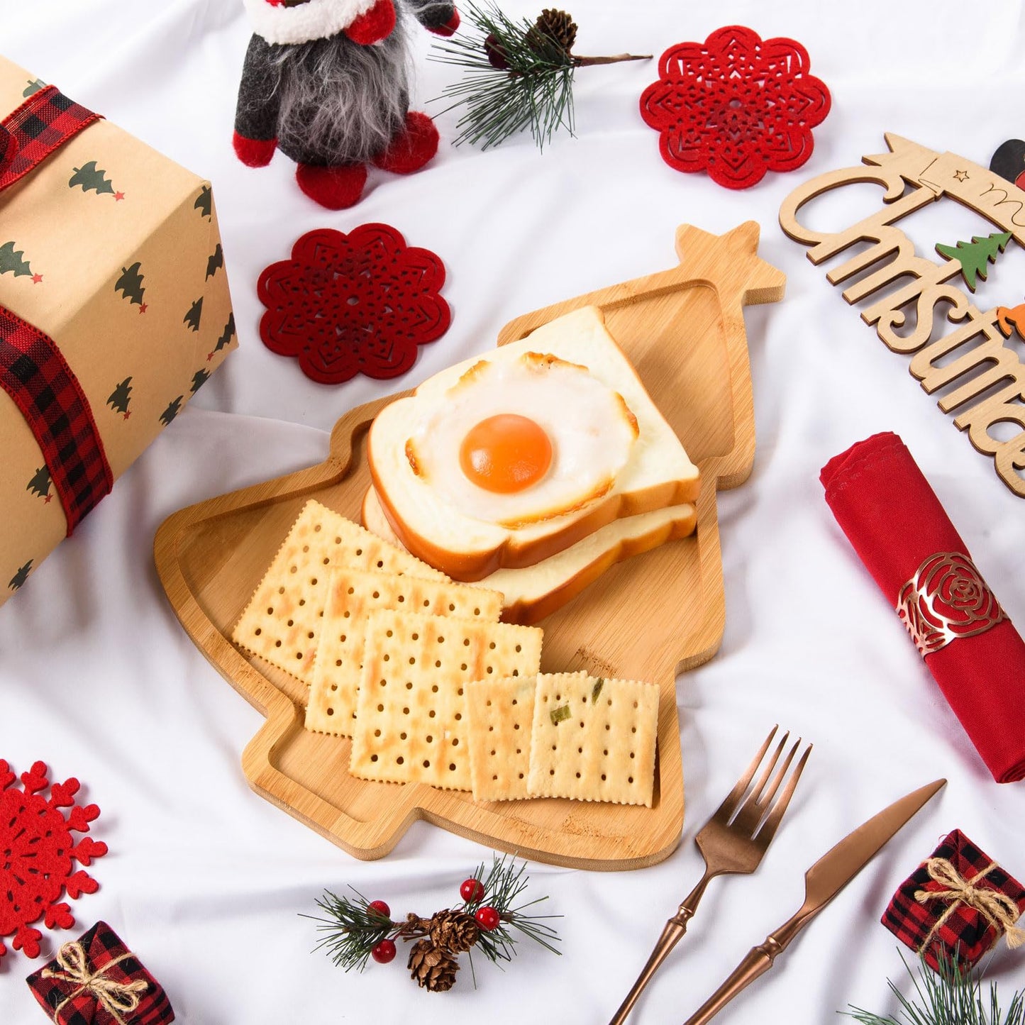 AWIZOM Christmas Tree Wooden Serving Tray Bamboo Platter Wooden Snack Cheese Charcuterie Board for Xmas Holiday Housewarming Present, 14.96x11.14x0.59