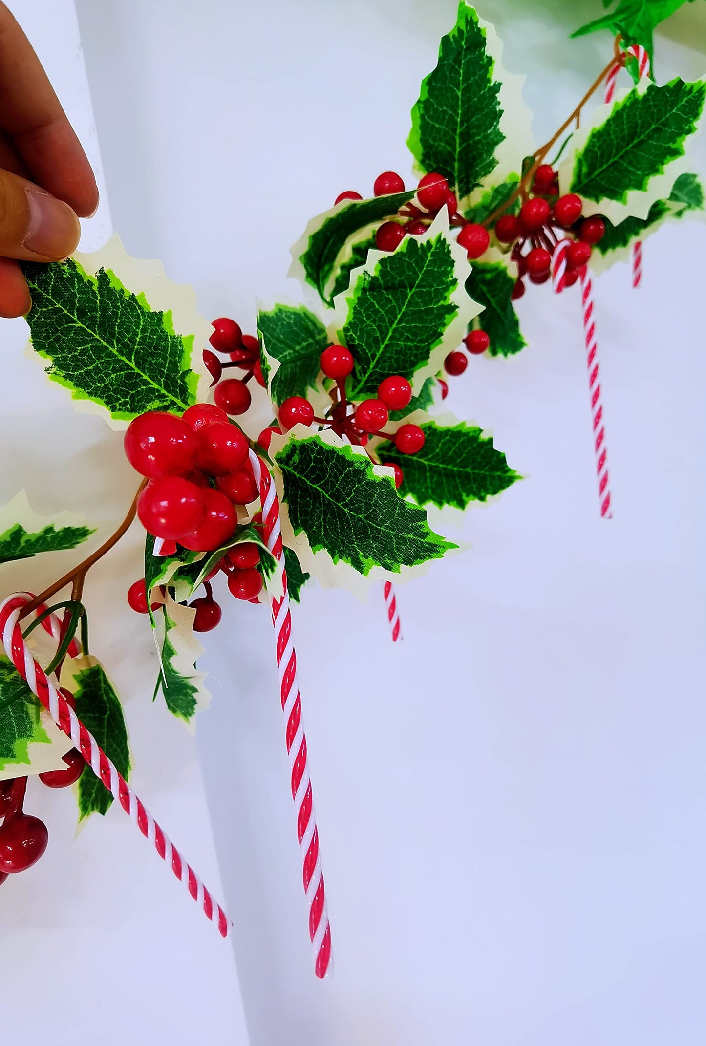 50 Pcs Christmas Candy Canes 5.9 inch Plastic Christmas Tree Hanging Ornaments Twisted Red White Crutch Candy Canes for Xmas Home Indoor Outdoor Party Decoration (red White)