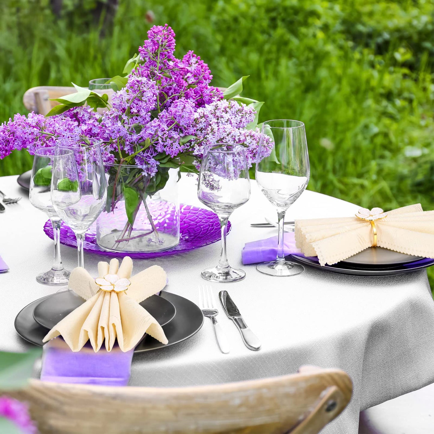 Patelai 24 Pcs White Flower Napkin Rings Bulk Gold Cloth Napkin Holder Set Floral Serviette Buckles Table Decor for Wedding Banquet Birthday Christmas Baby Shower Dinner Daily Use